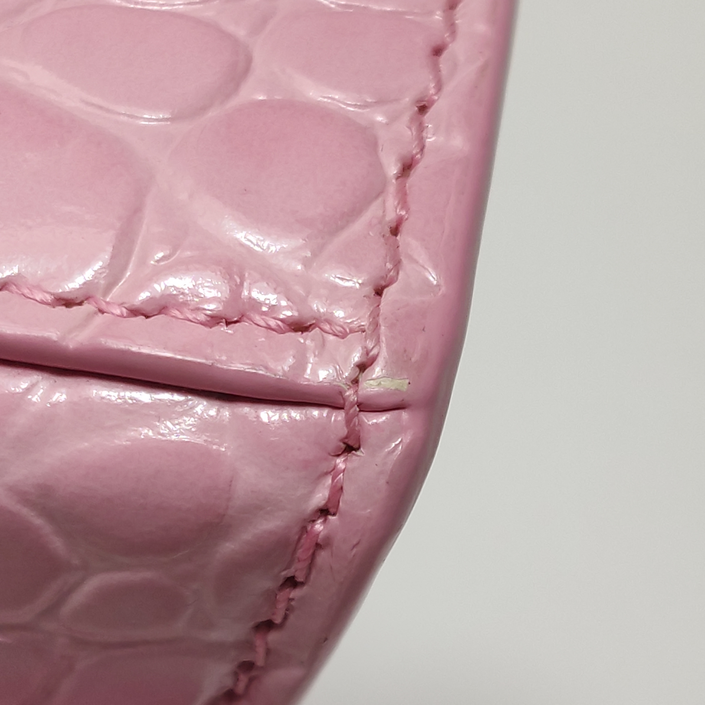 Balenciaga Hourglass Chain Wallet Crocodile Embossed Leather — photo 9 of 14