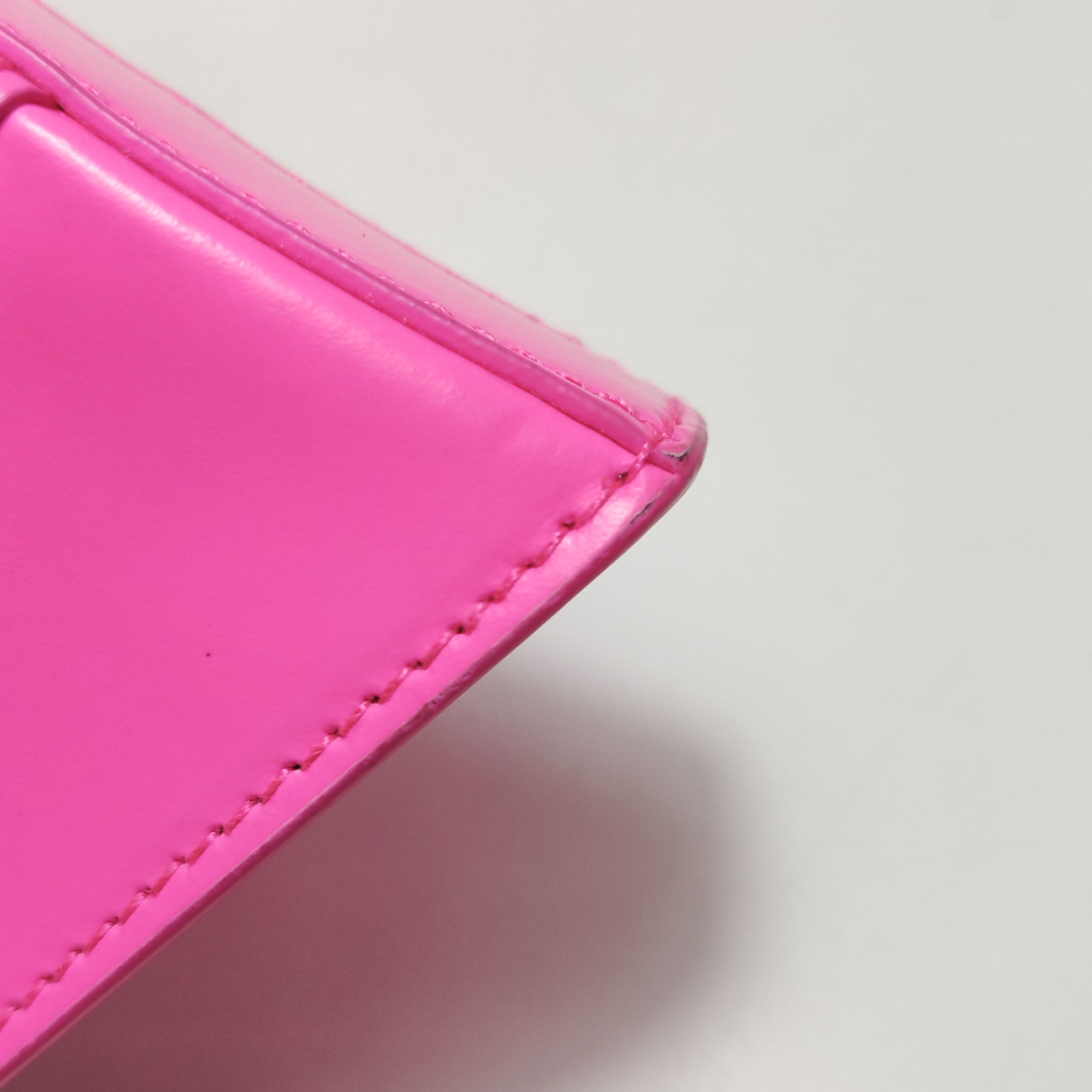 Balenciaga Hourglass Chain Wallet Leather — photo 12 of 13