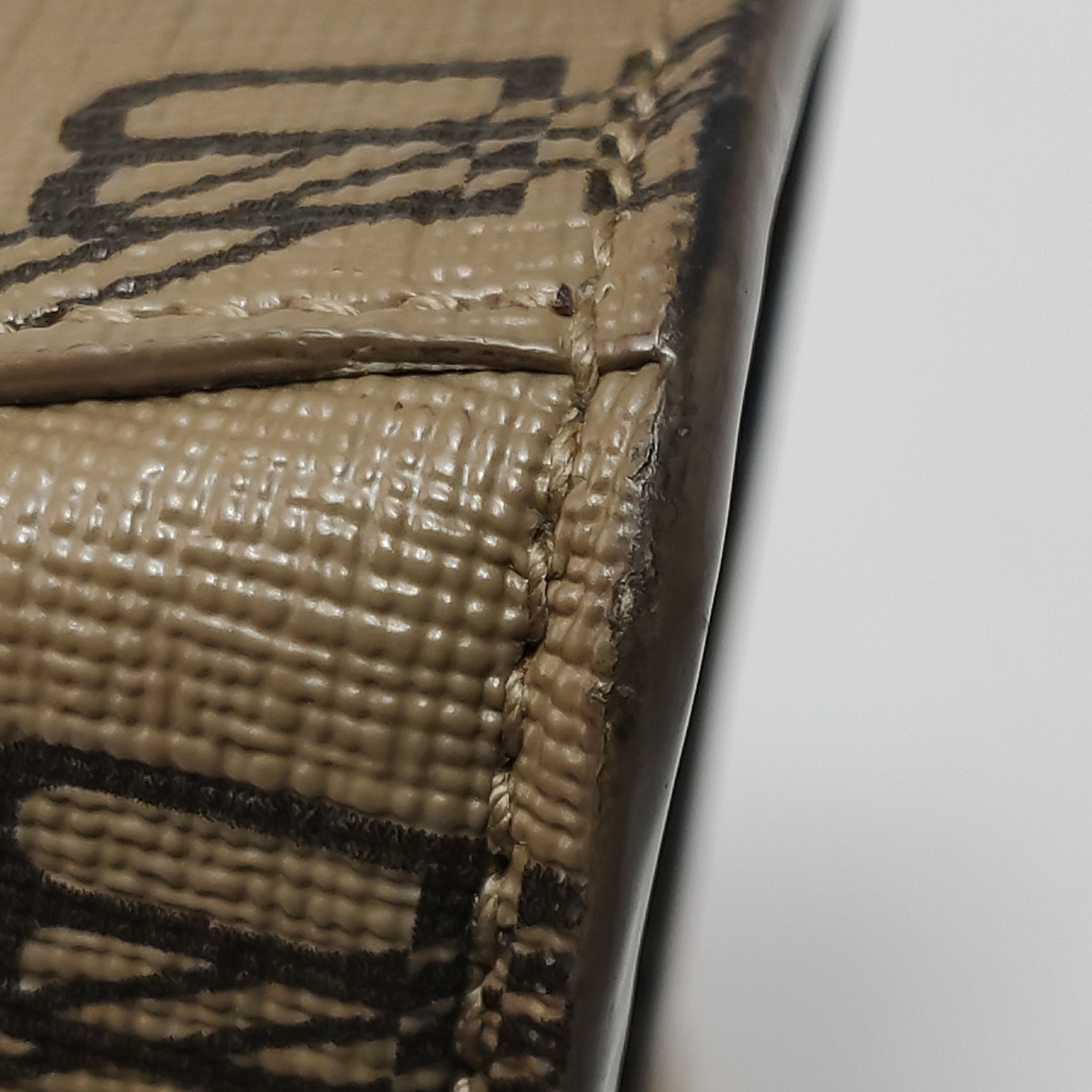 Balenciaga Hourglass Chain Wallet BB Monogram — photo 11 of 16