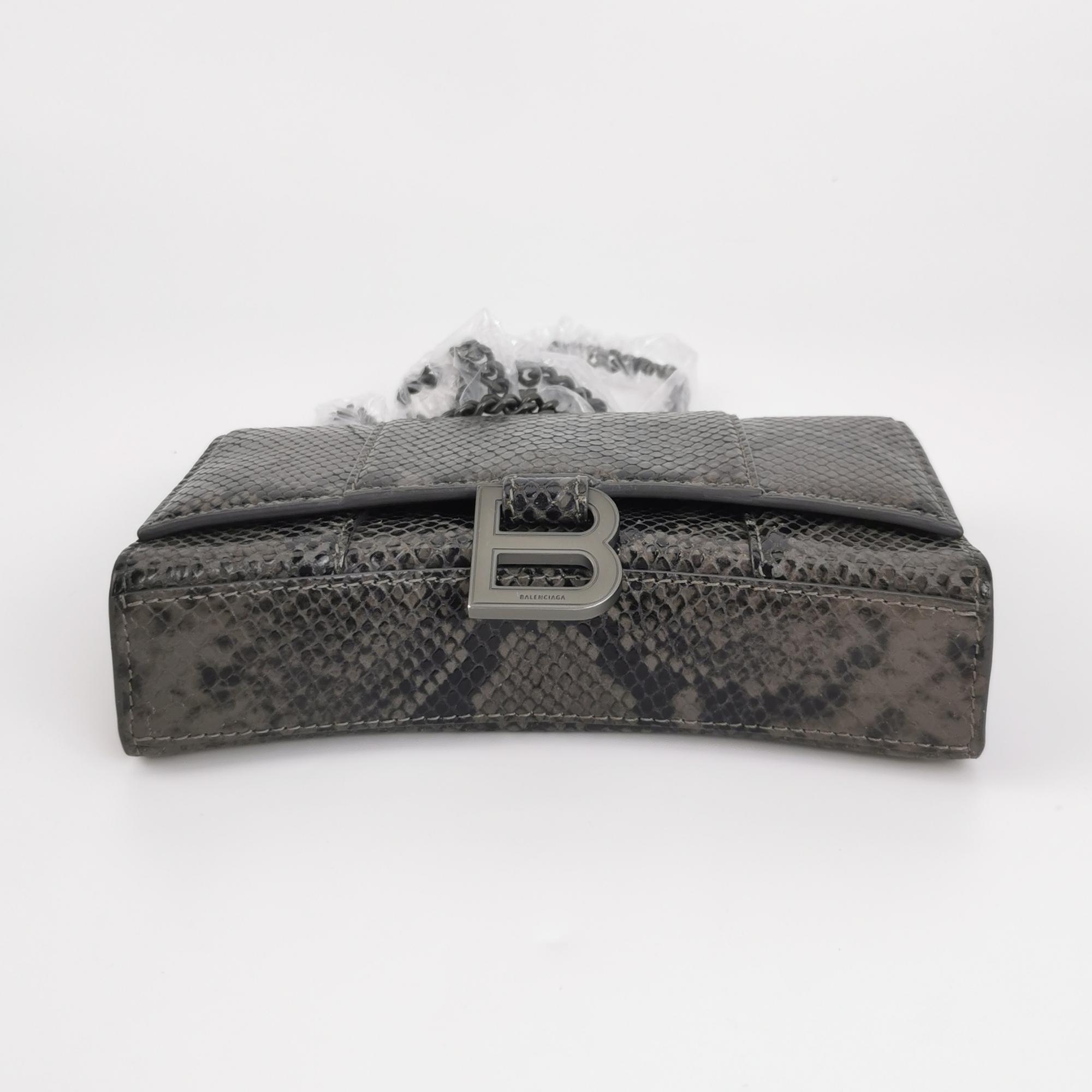 Balenciaga Hourglass Chain Wallet Leather — photo 6 of 20