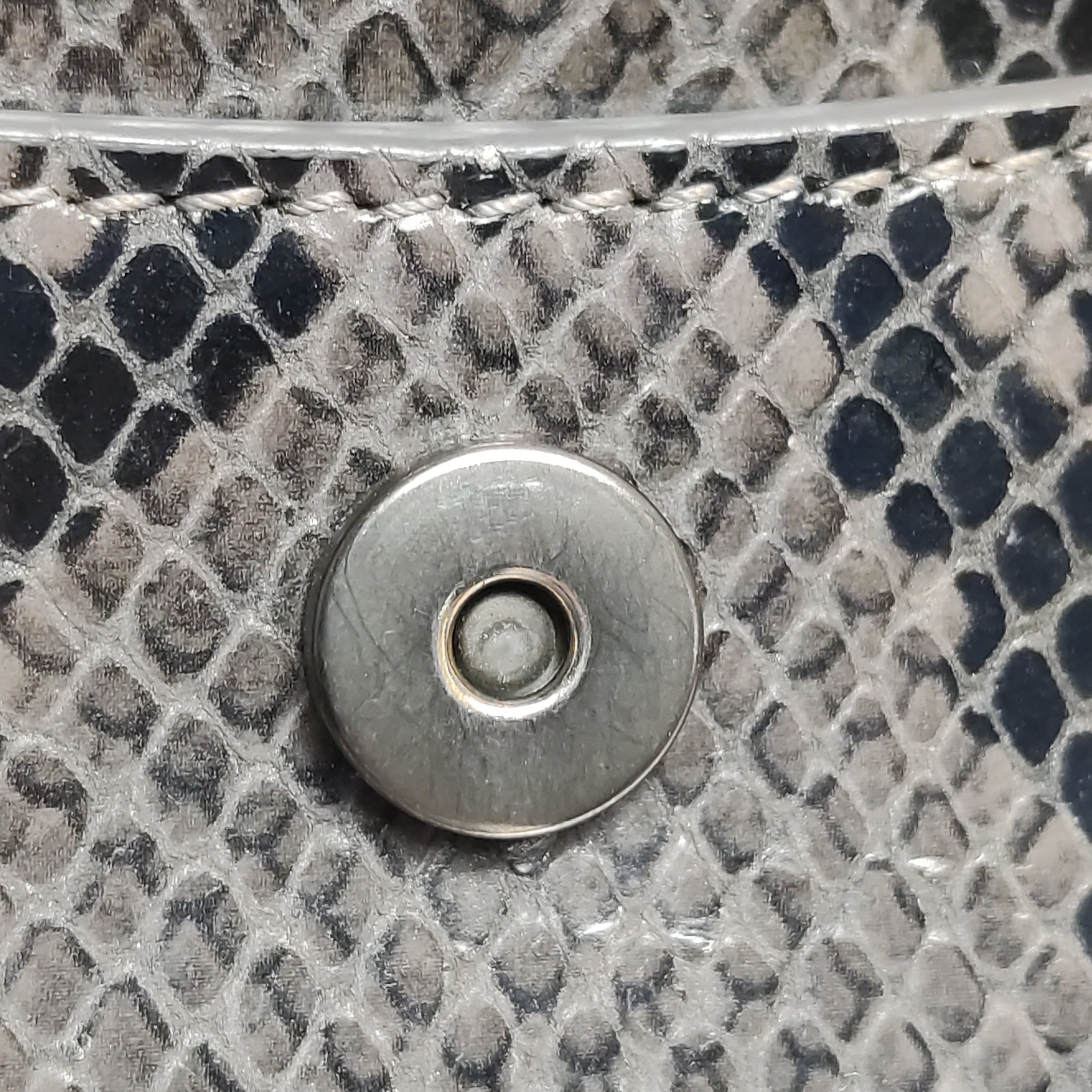 Balenciaga Hourglass Chain Wallet Leather — photo 12 of 20