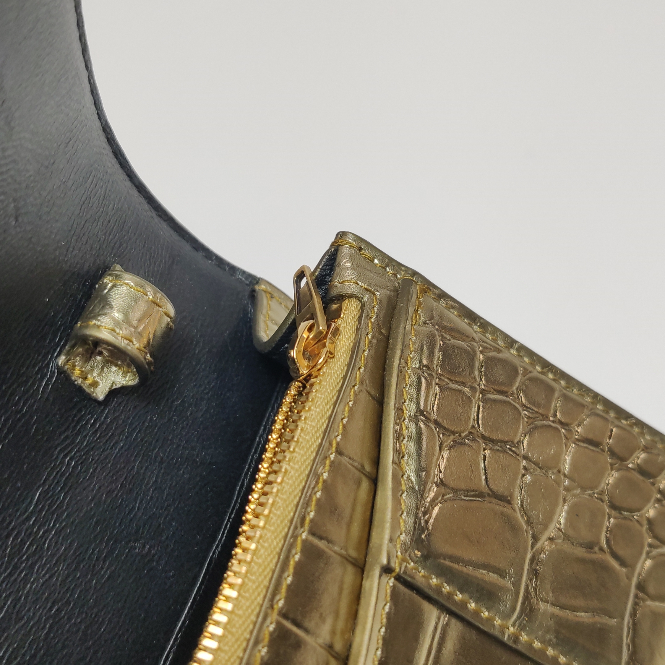 Balenciaga Hourglass Chain Wallet Crocodile Embossed Leather — photo 13 of 20