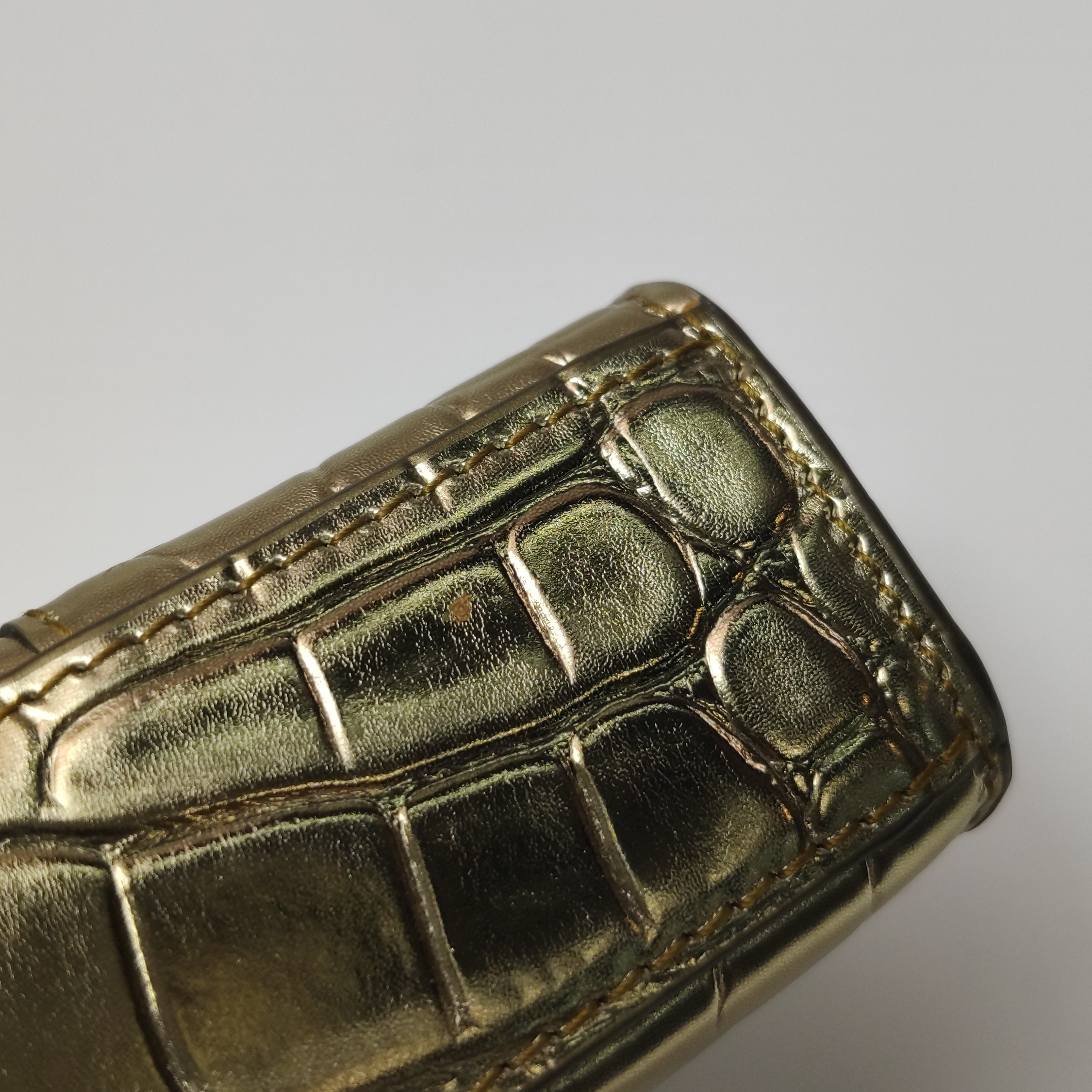 Balenciaga Hourglass Chain Wallet Crocodile Embossed Leather — photo 15 of 20