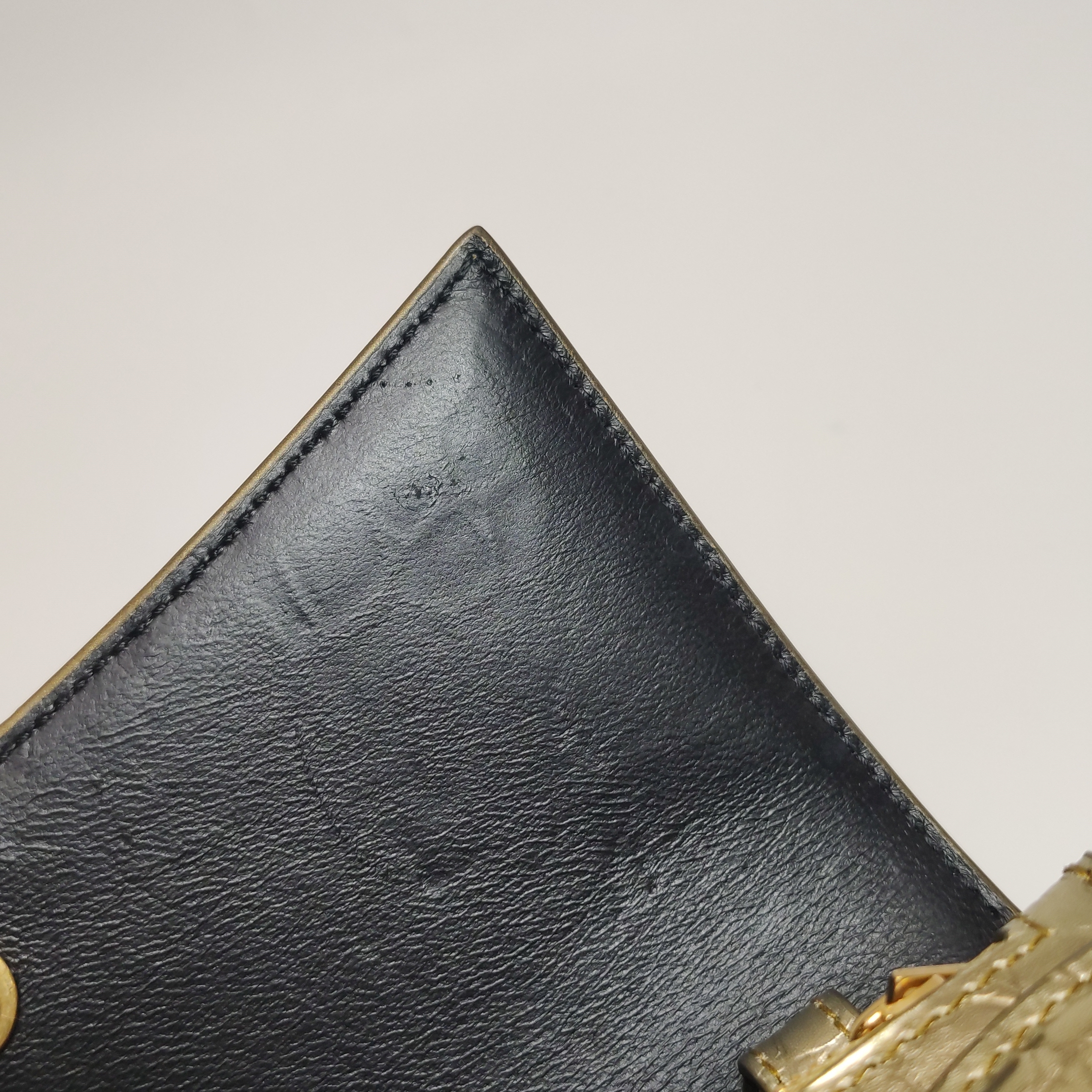 Balenciaga Hourglass Chain Wallet Crocodile Embossed Leather — photo 17 of 20