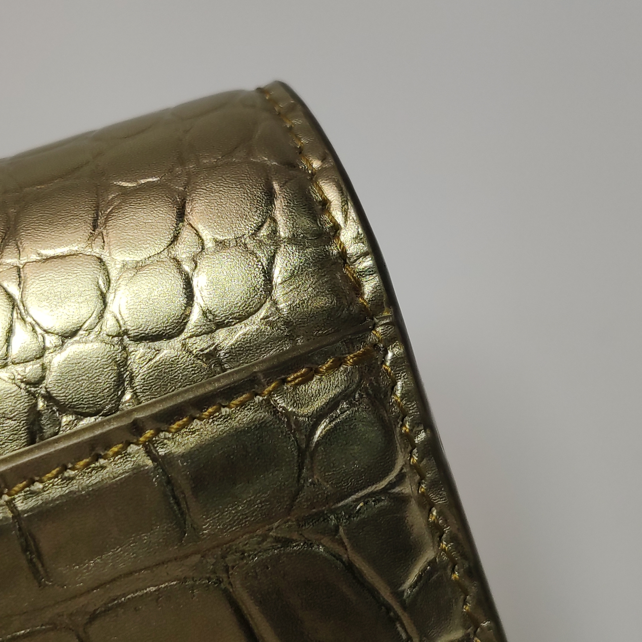 Balenciaga Hourglass Chain Wallet Crocodile Embossed Leather — photo 14 of 20
