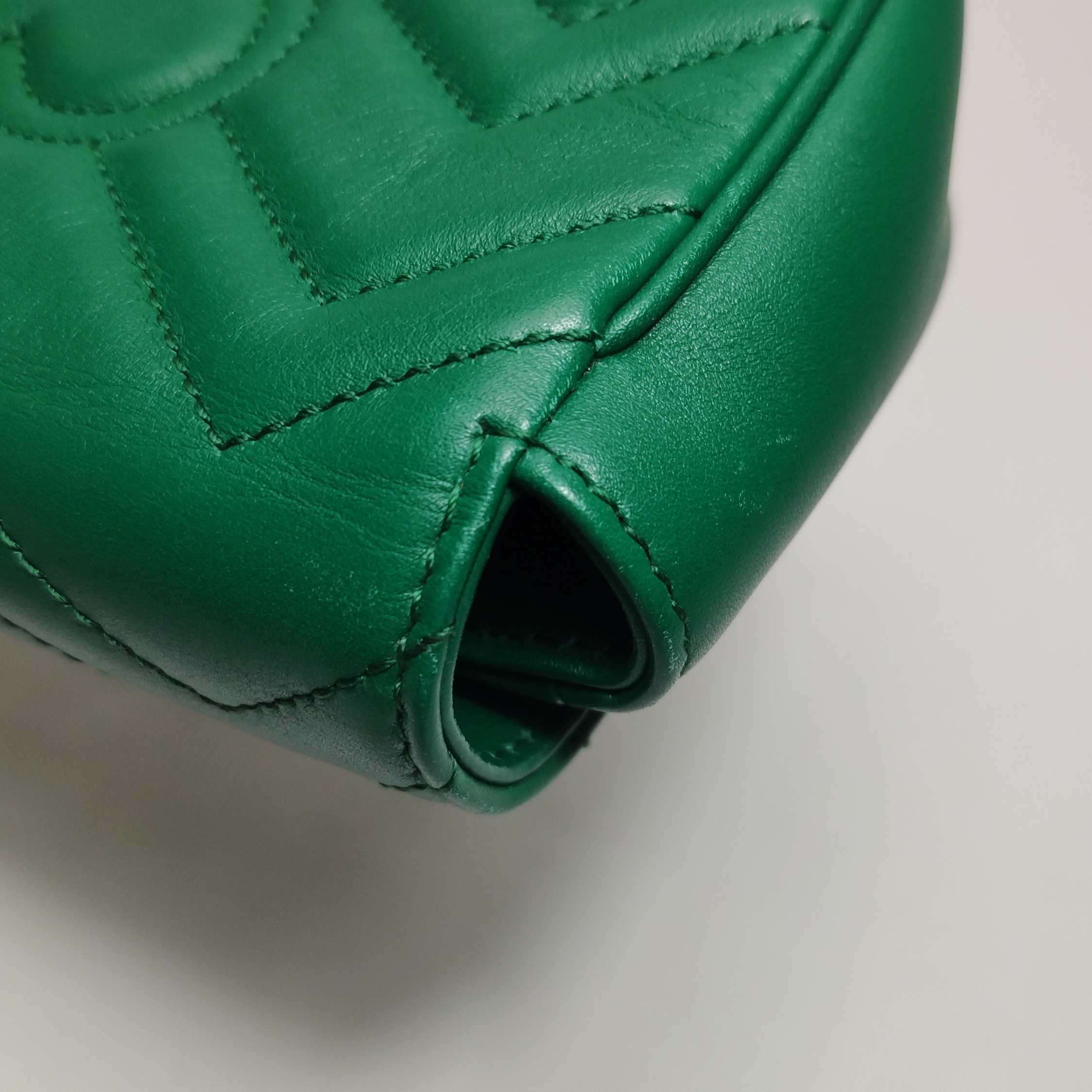 Gucci GG Marmont Flap Bag Matelasse Leather Super Mini — photo 14 of 21