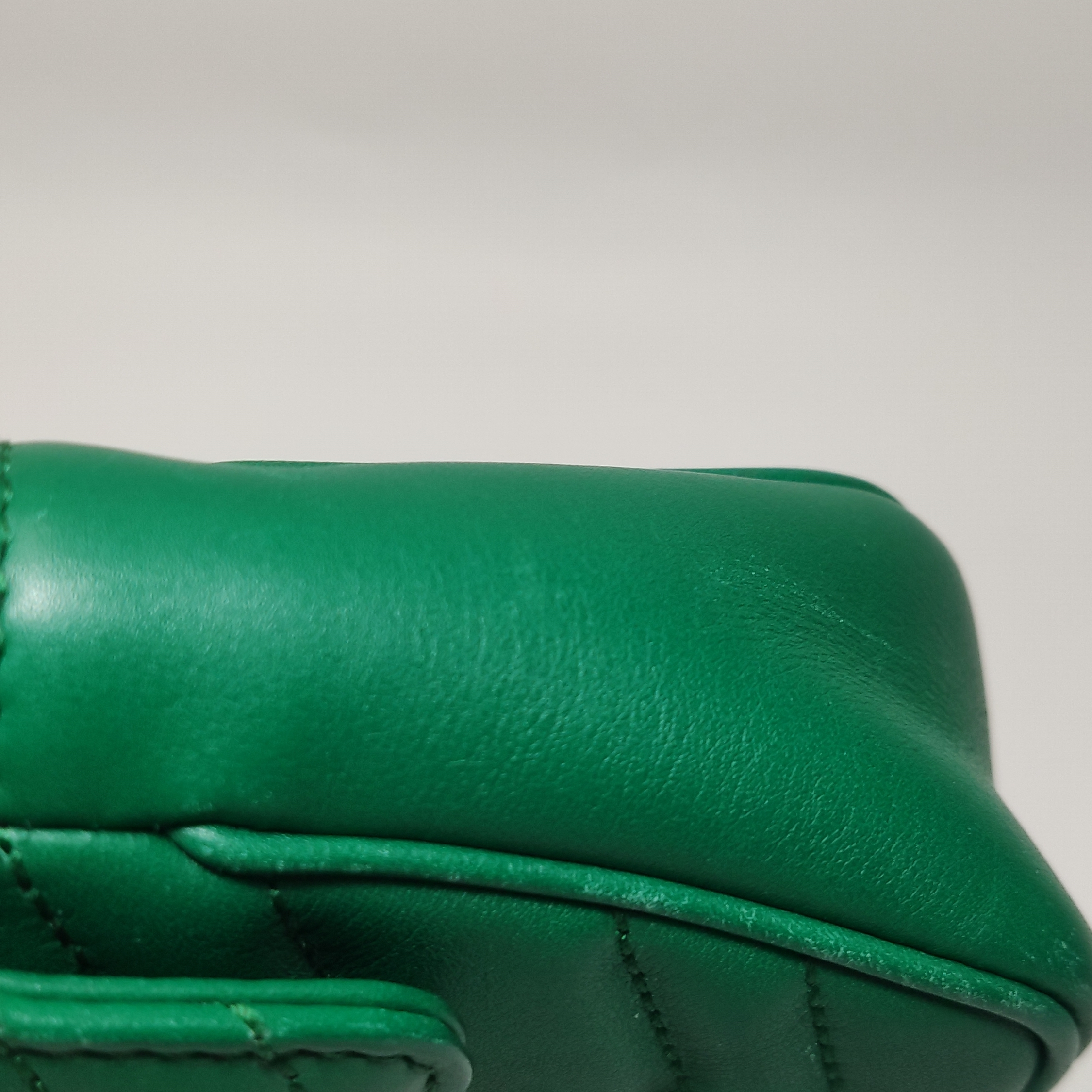 Gucci GG Marmont Flap Bag Matelasse Leather Super Mini — photo 19 of 21