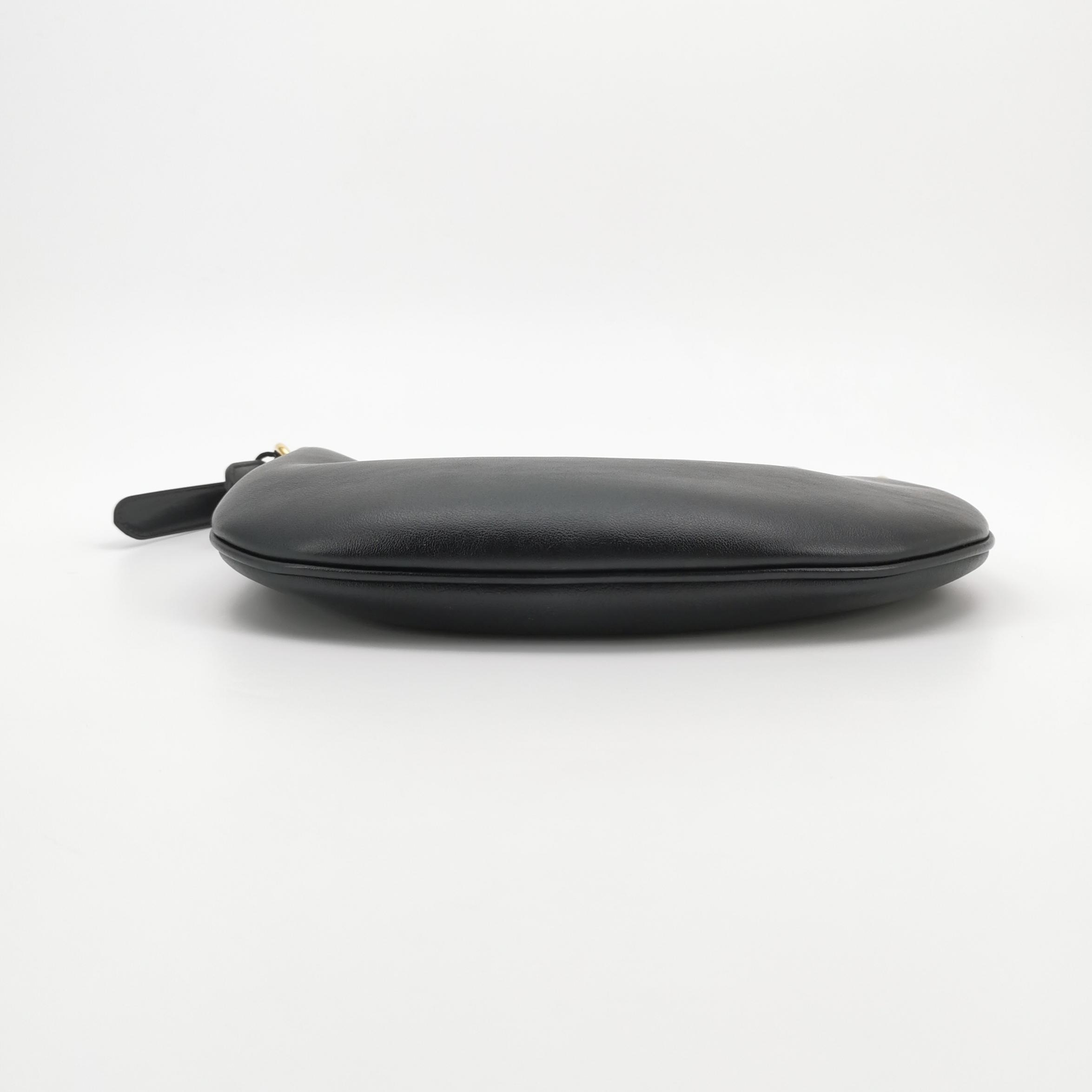 Fendi Crescent Gold Hardware Logo Shoulder Bag Black — photo 6 of 13