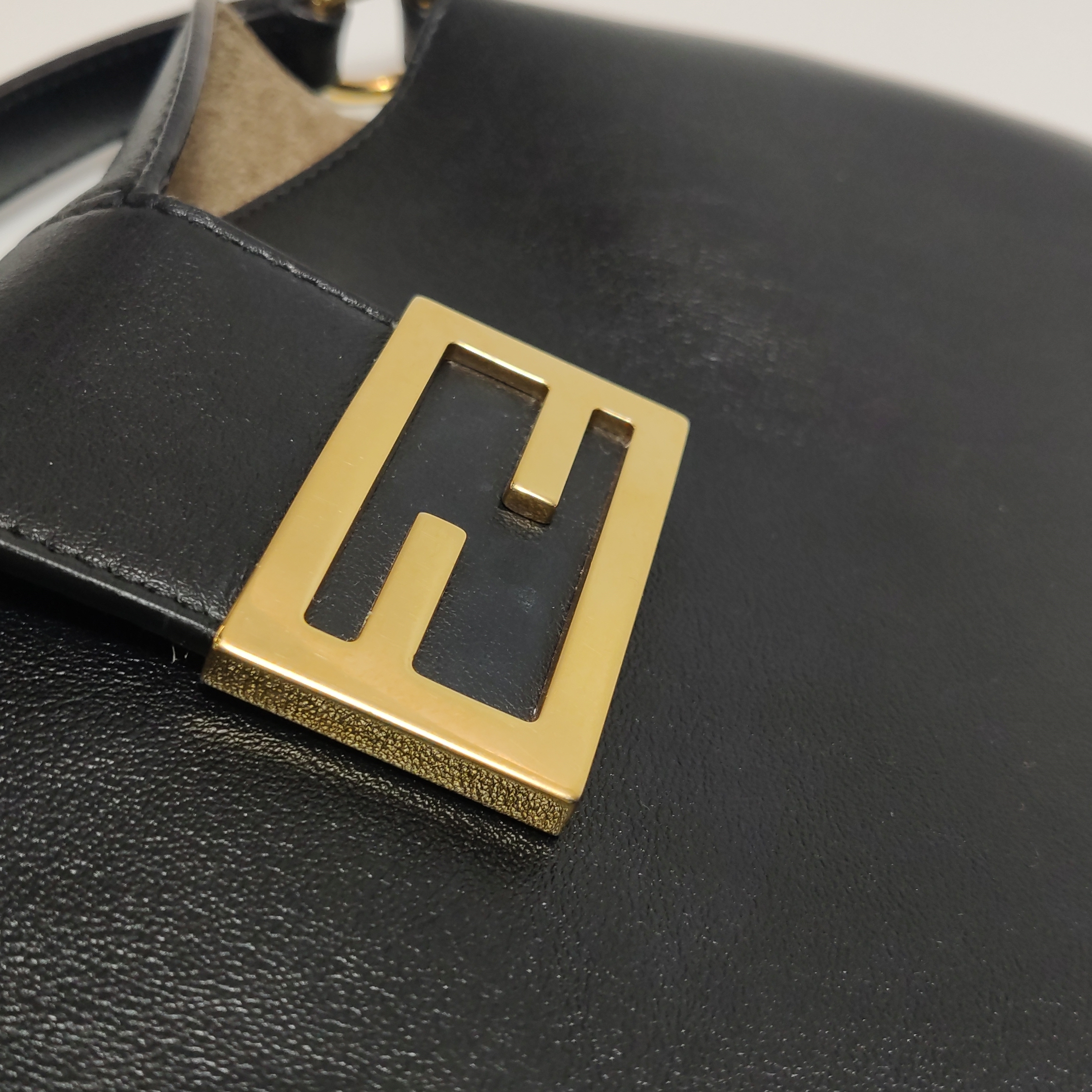 Fendi Crescent Gold Hardware Logo Shoulder Bag Black — photo 7 of 13