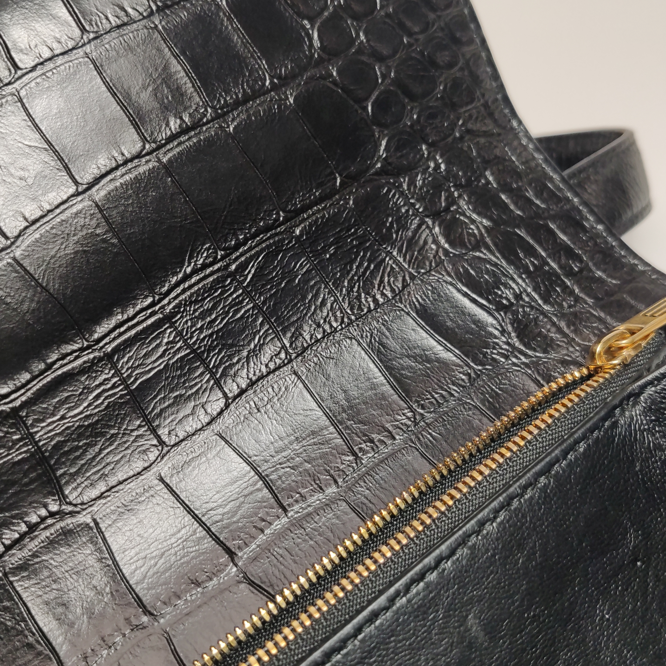 Balenciaga Gossip Flap Bag Crocodile Embossed Leather Small — photo 14 of 22