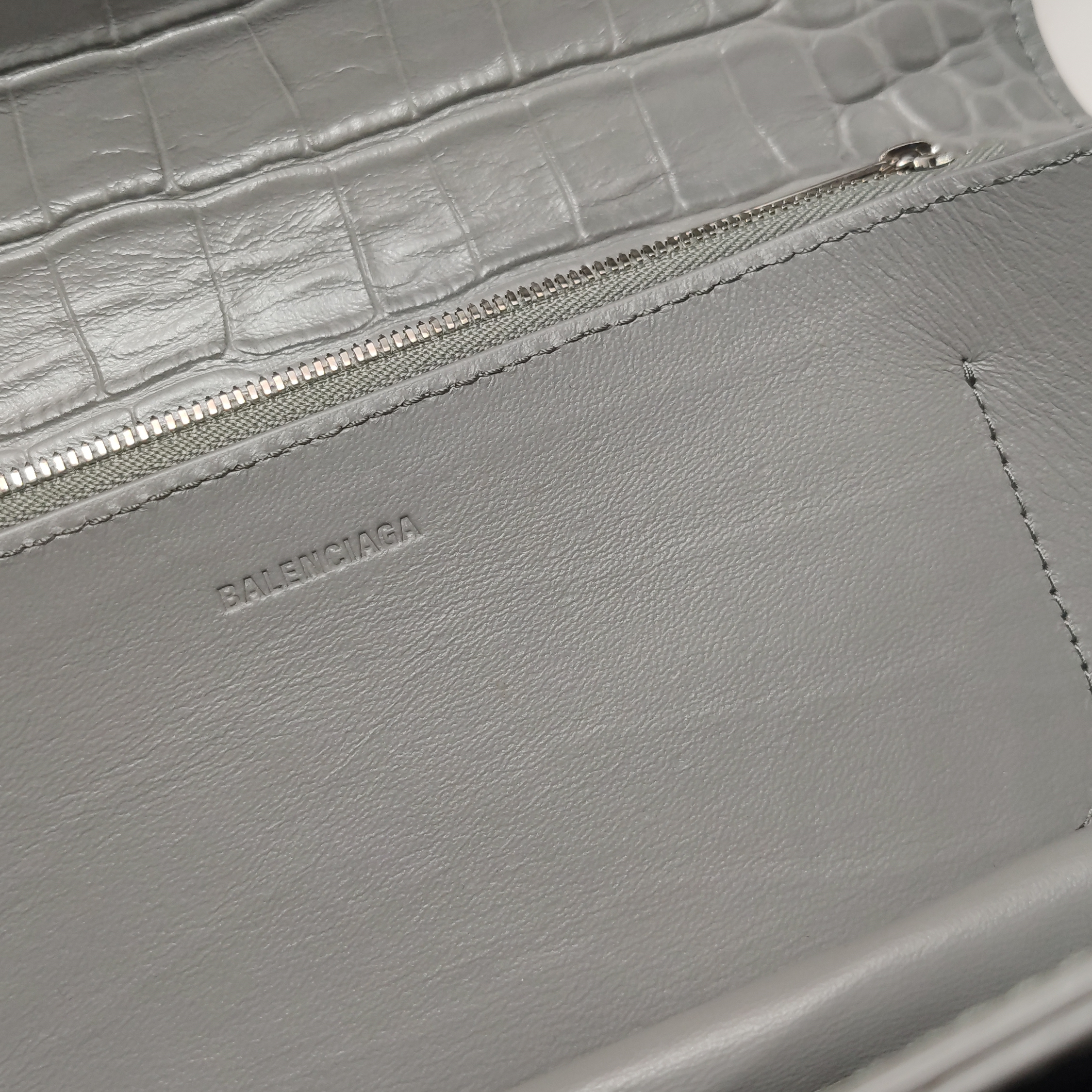 Balenciaga Gossip Flap Bag Crocodile Embossed Leather Small — photo 8 of 18