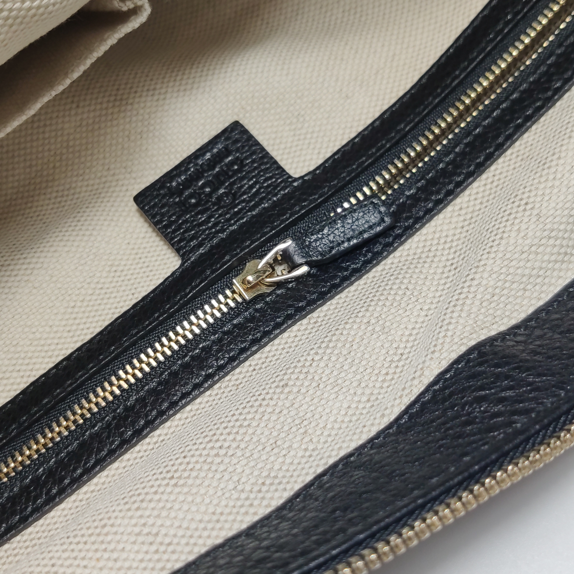 Gucci Soho Convertible Hobo Leather — photo 8 of 16
