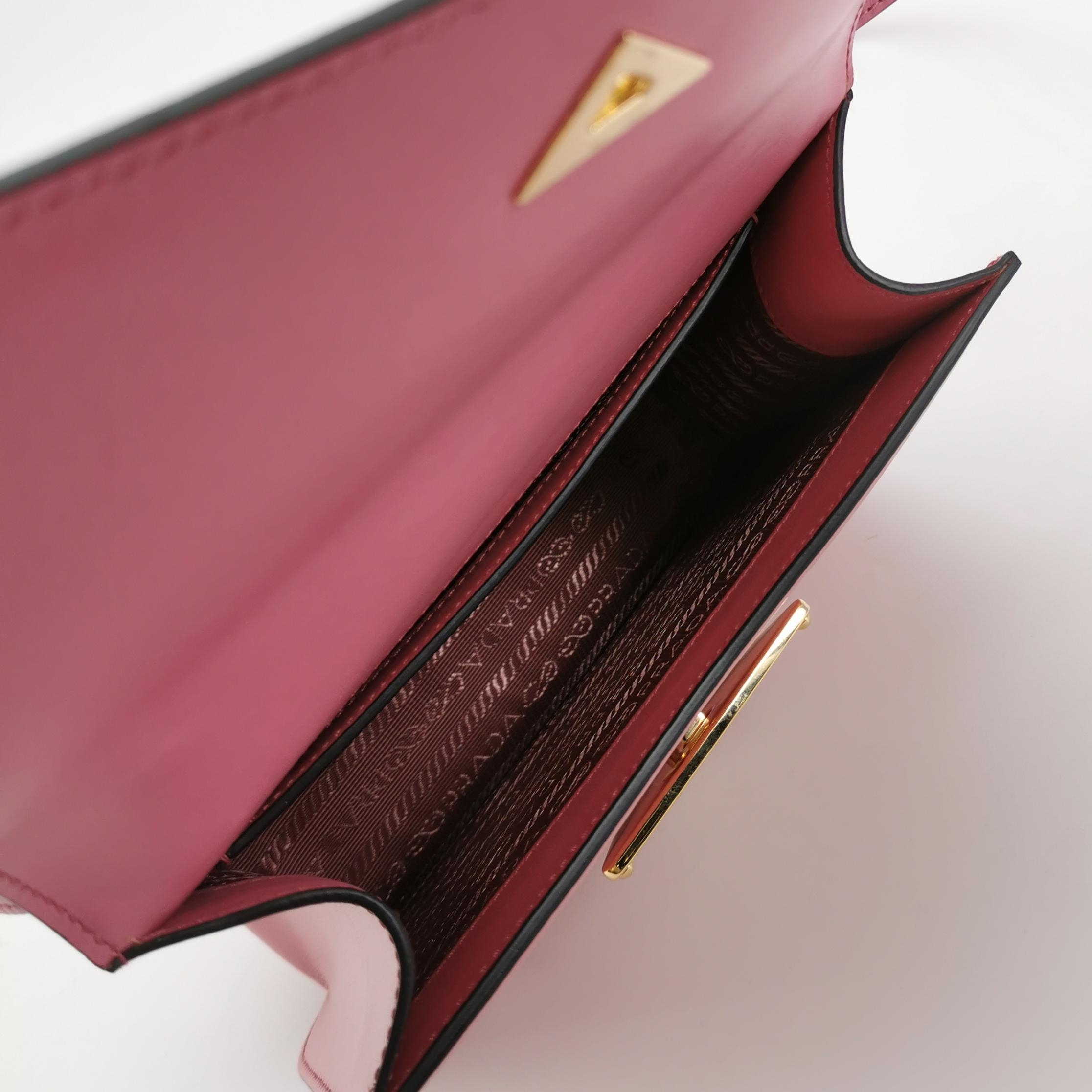 Prada Embleme Flap Bag Saffiano Leather — photo 5 of 17