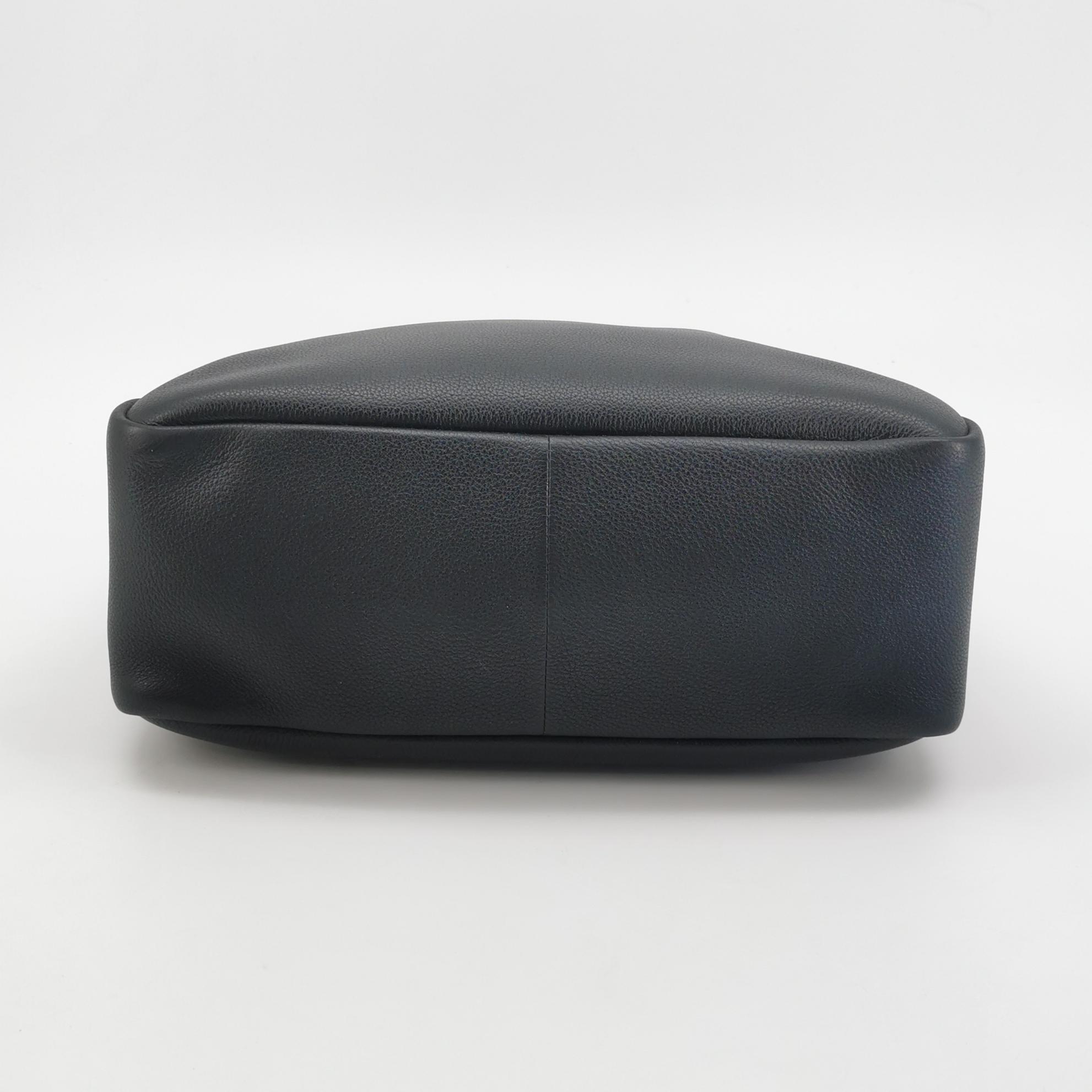 Prada Tote Soft Cowhide leather Medium — photo 6 of 16
