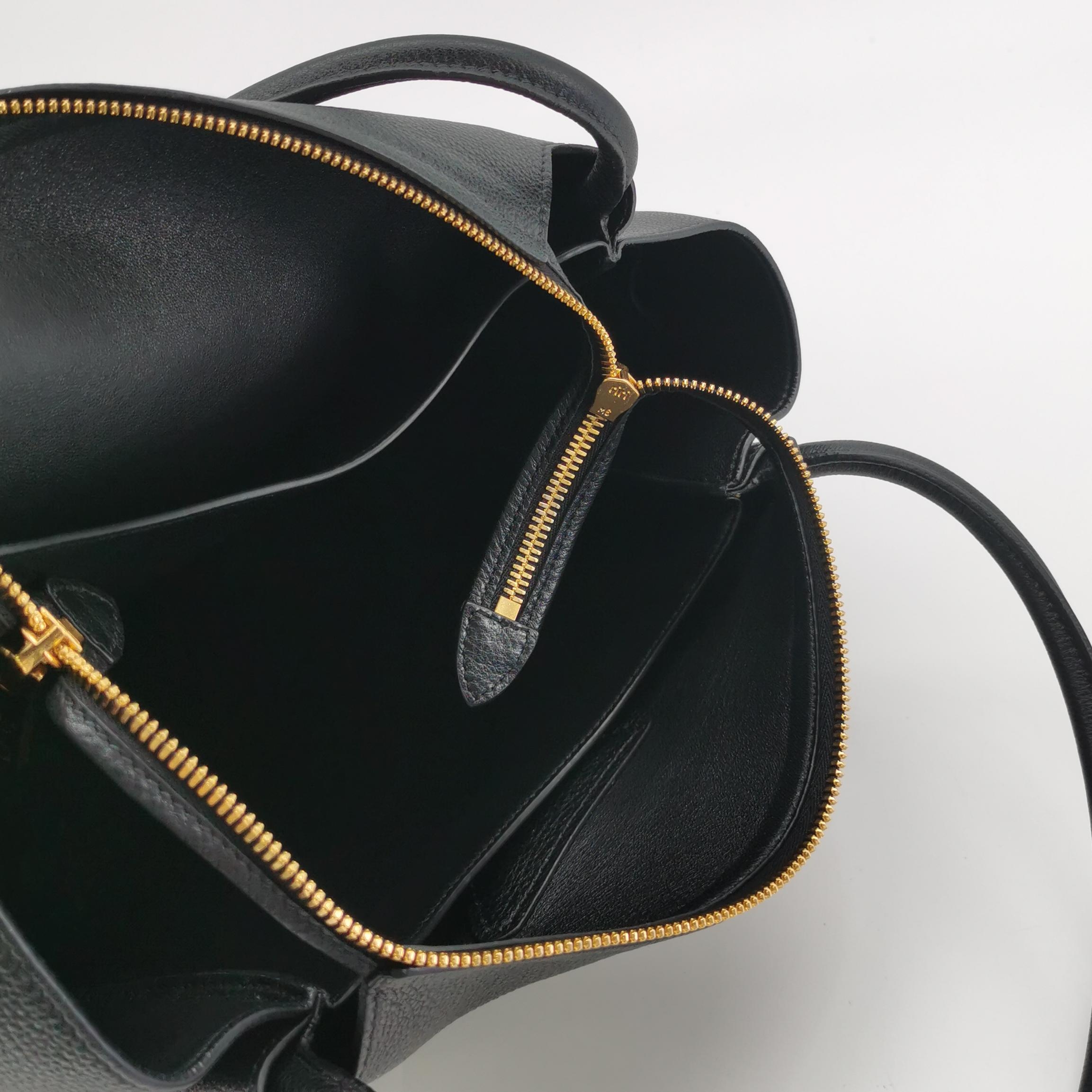 Prada Tote Soft Cowhide leather Medium — photo 9 of 16
