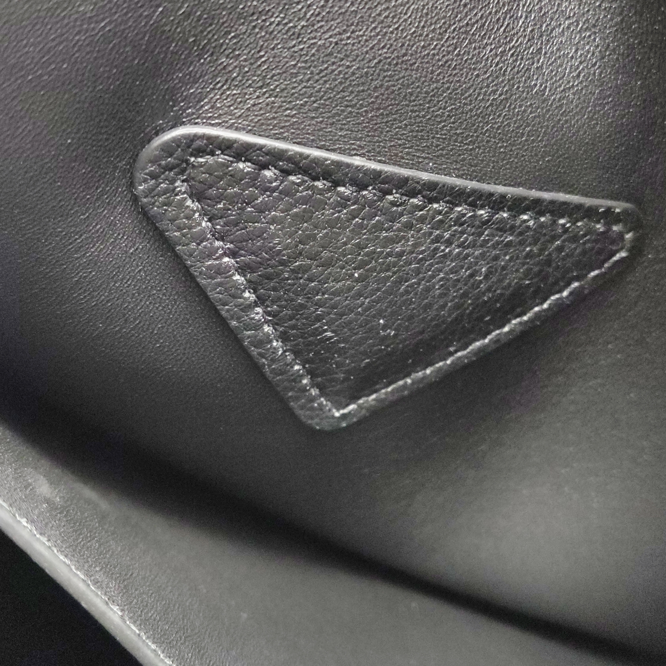 Prada Tote Soft Cowhide leather Medium — photo 11 of 16