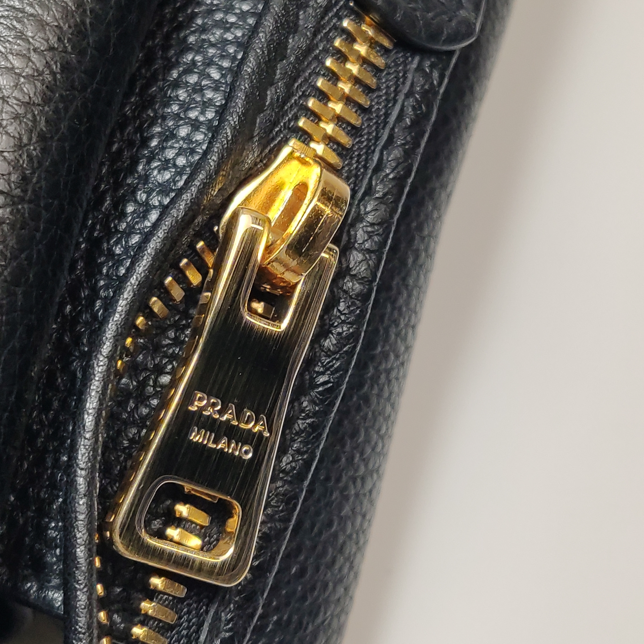 Prada Tote Soft Cowhide leather Medium — photo 15 of 16