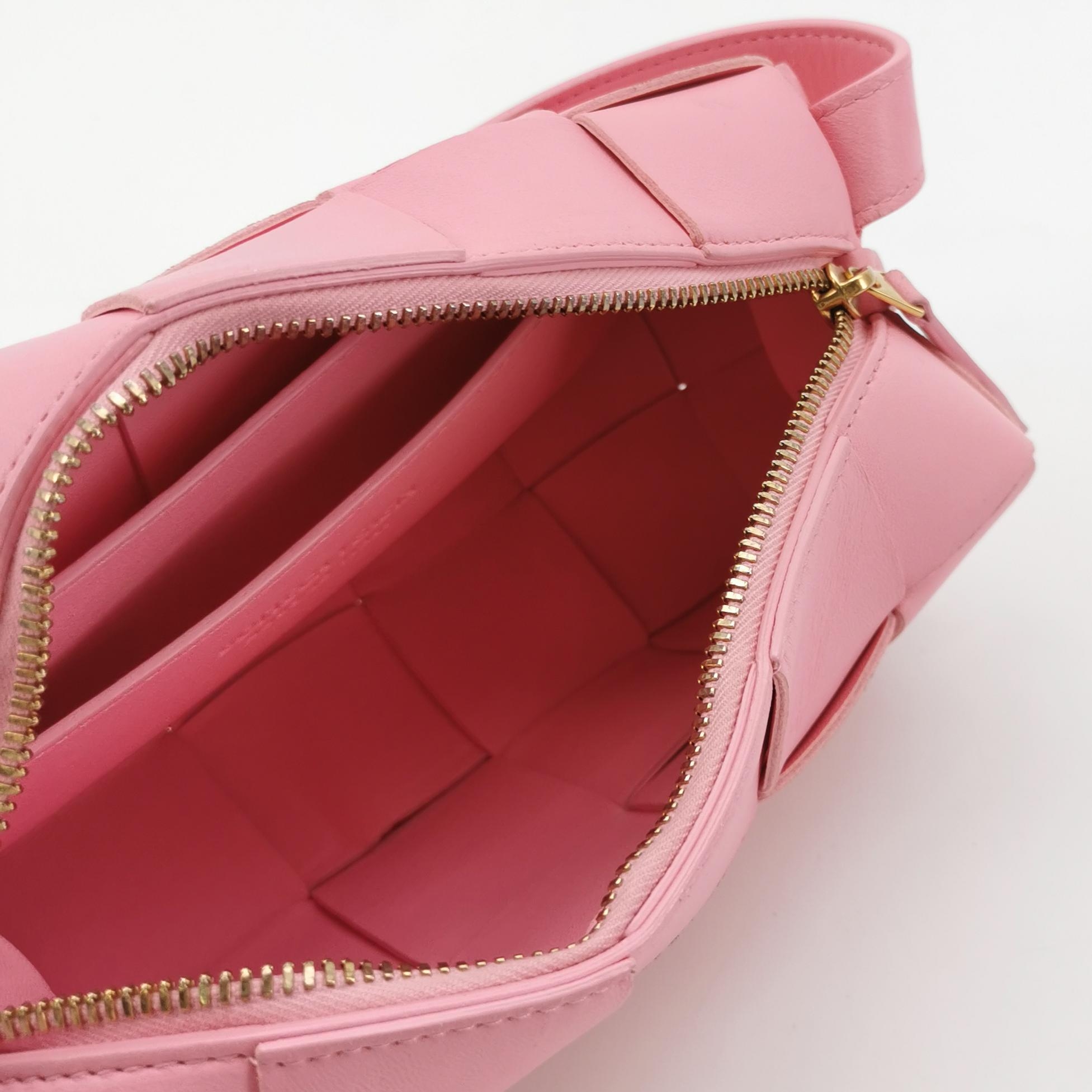 Bottega Veneta Brick Cassette Shoulder Bag Maxi Intrecciato Leather Small — photo 7 of 17