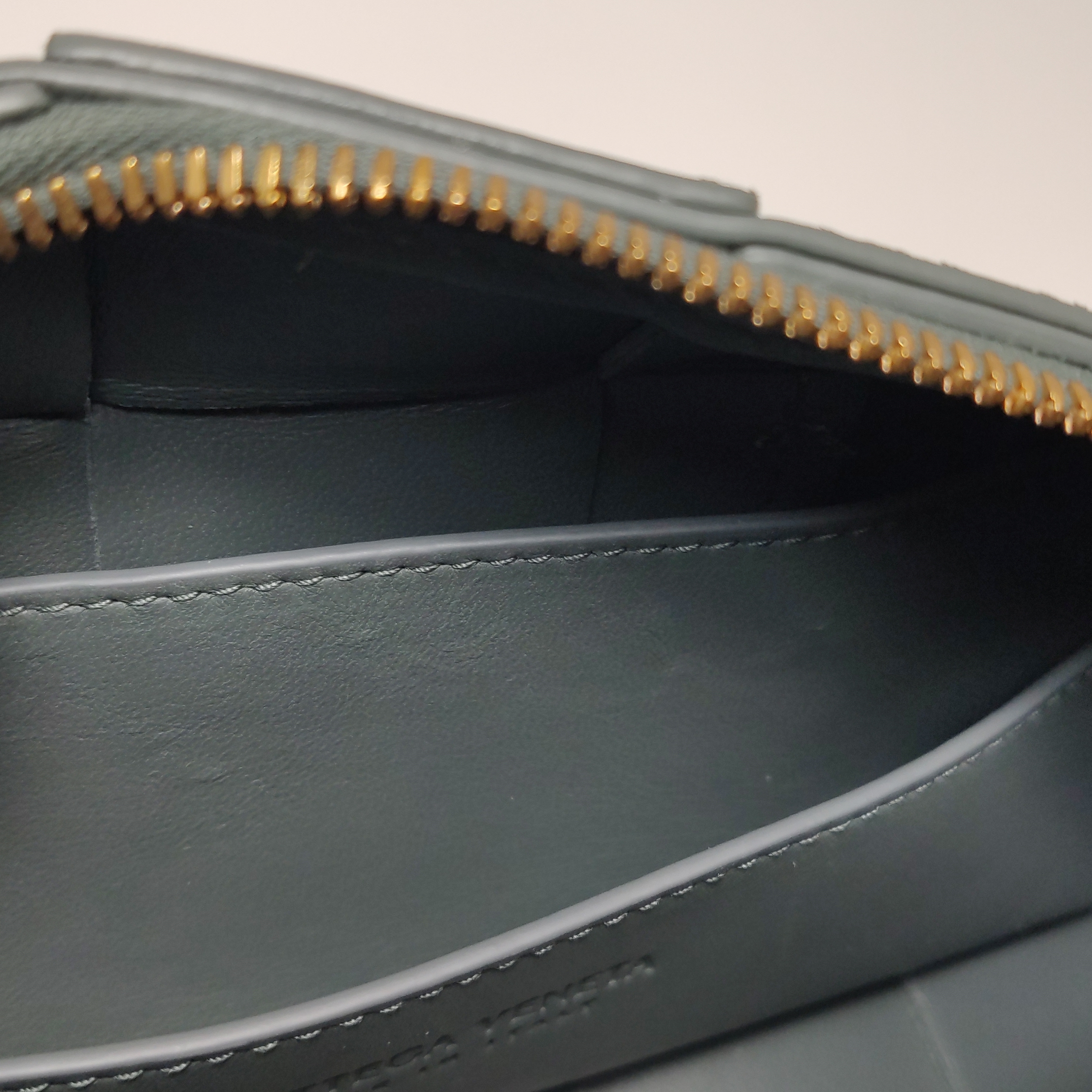 Bottega Veneta Brick Cassette Shoulder Bag Maxi Intrecciato Leather Small — photo 9 of 16