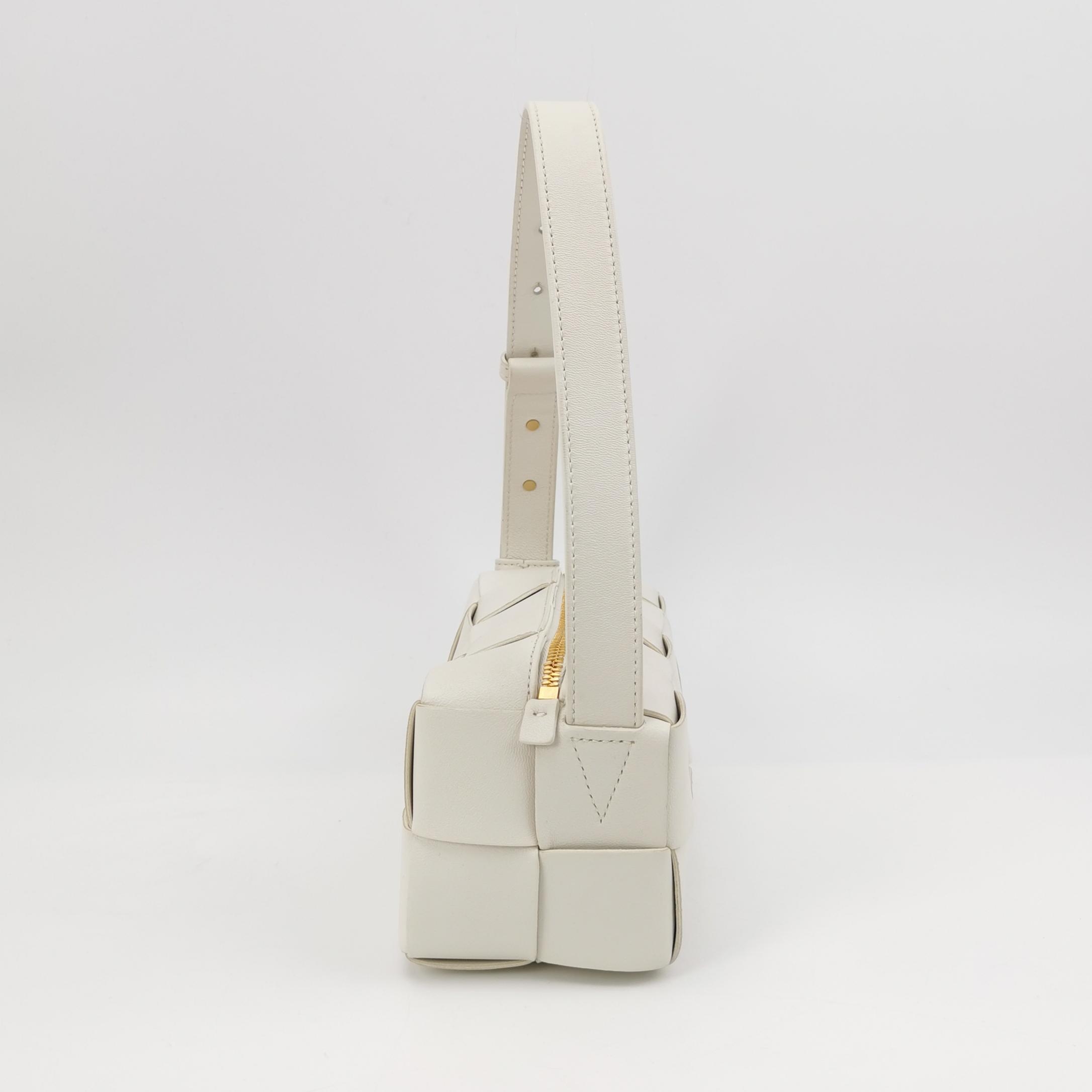 Bottega Veneta Brick Cassette Shoulder Bag Maxi Intrecciato Leather Small — photo 4 of 9