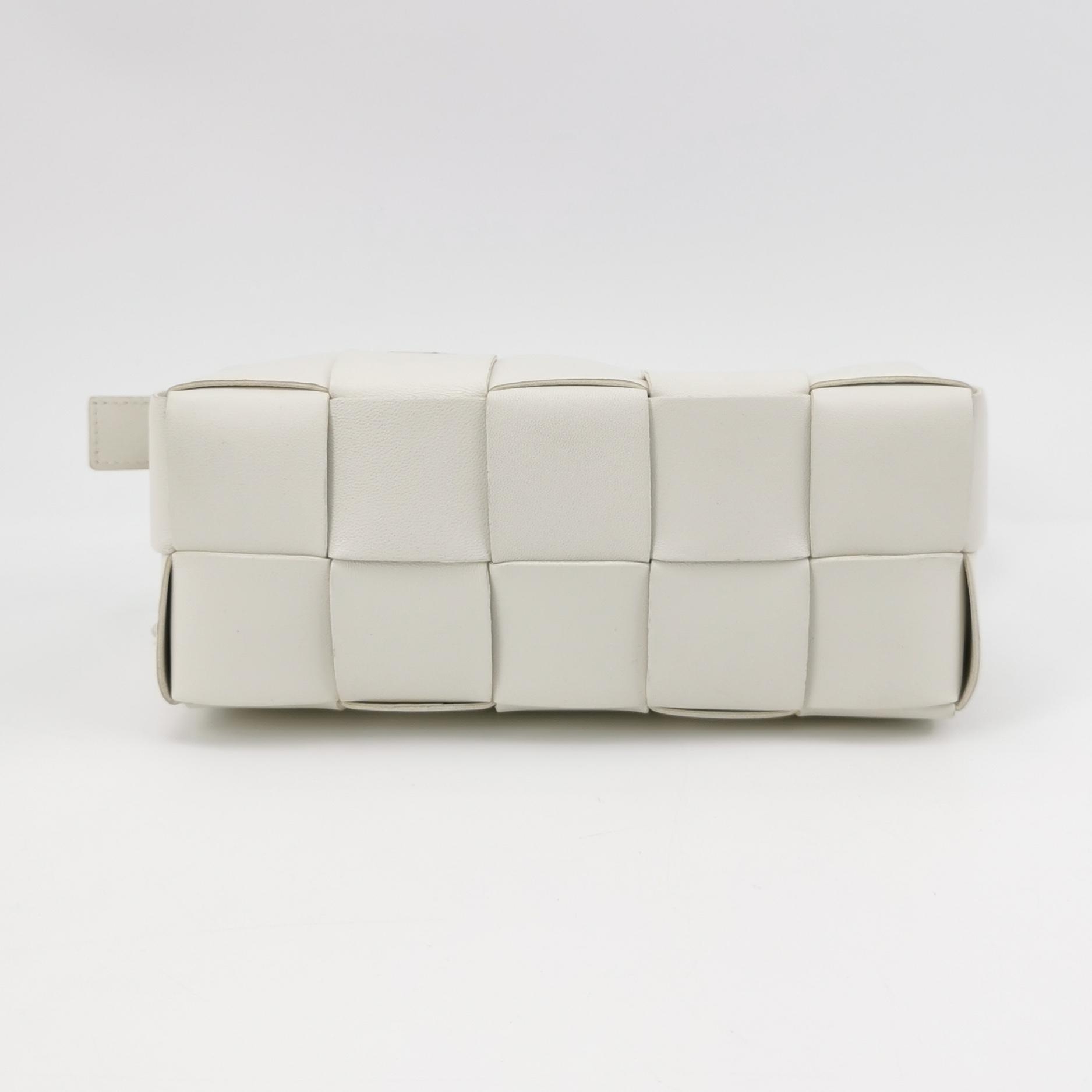 Bottega Veneta Brick Cassette Shoulder Bag Maxi Intrecciato Leather Small — photo 6 of 9