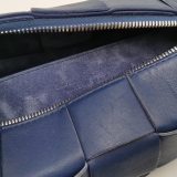 Bottega Veneta Brick Cassette Shoulder Bag Maxi Intrecciato Leather Small — thumbnail 8