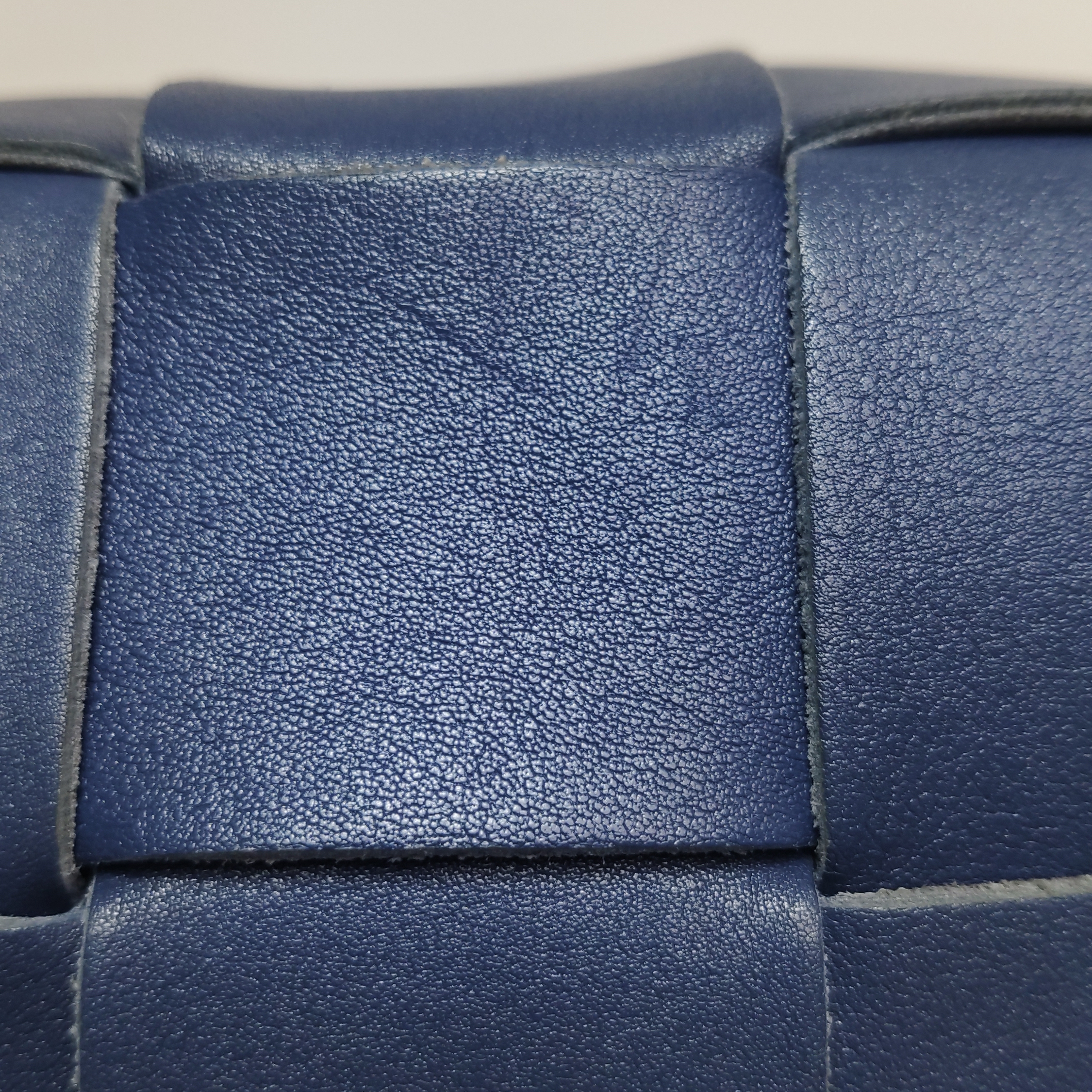 Bottega Veneta Brick Cassette Shoulder Bag Maxi Intrecciato Leather Small — photo 11 of 17
