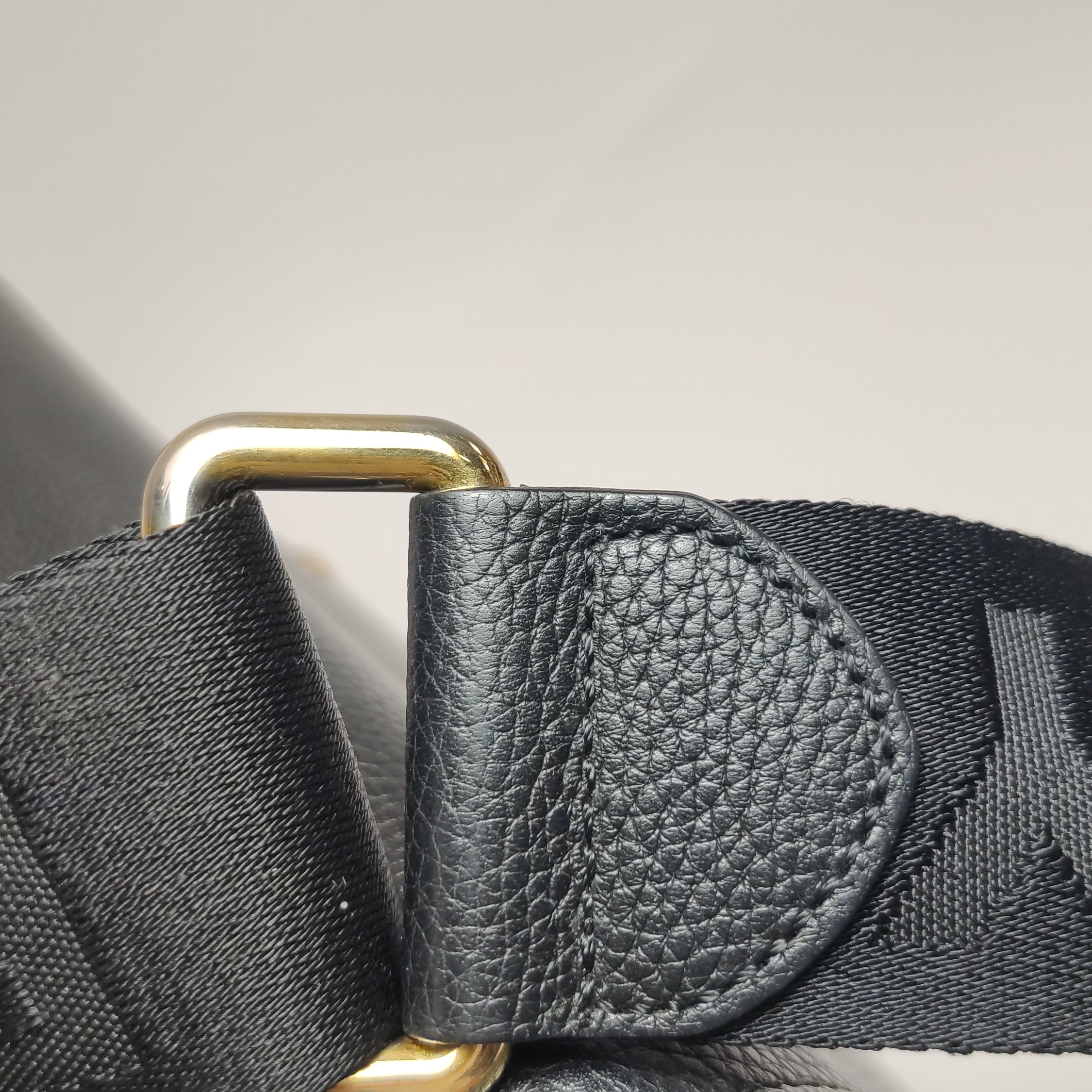 Burberry Note Crossbody Bag Leather with Vintage Check Canvas Medium — photo 17 of 17