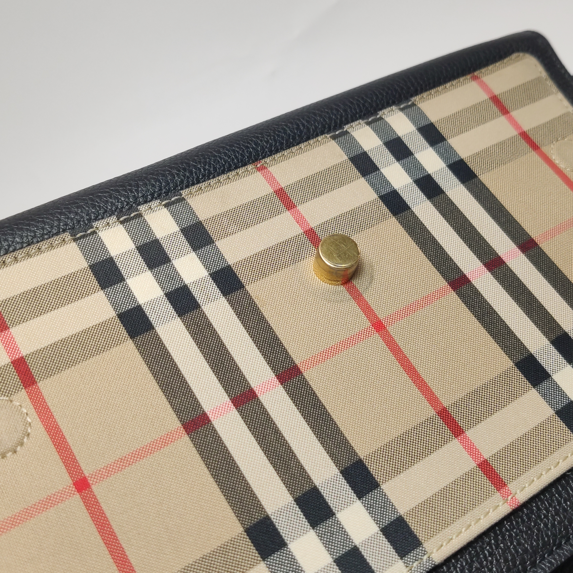 Burberry Note Crossbody Bag Leather with Vintage Check Canvas Medium — photo 9 of 17