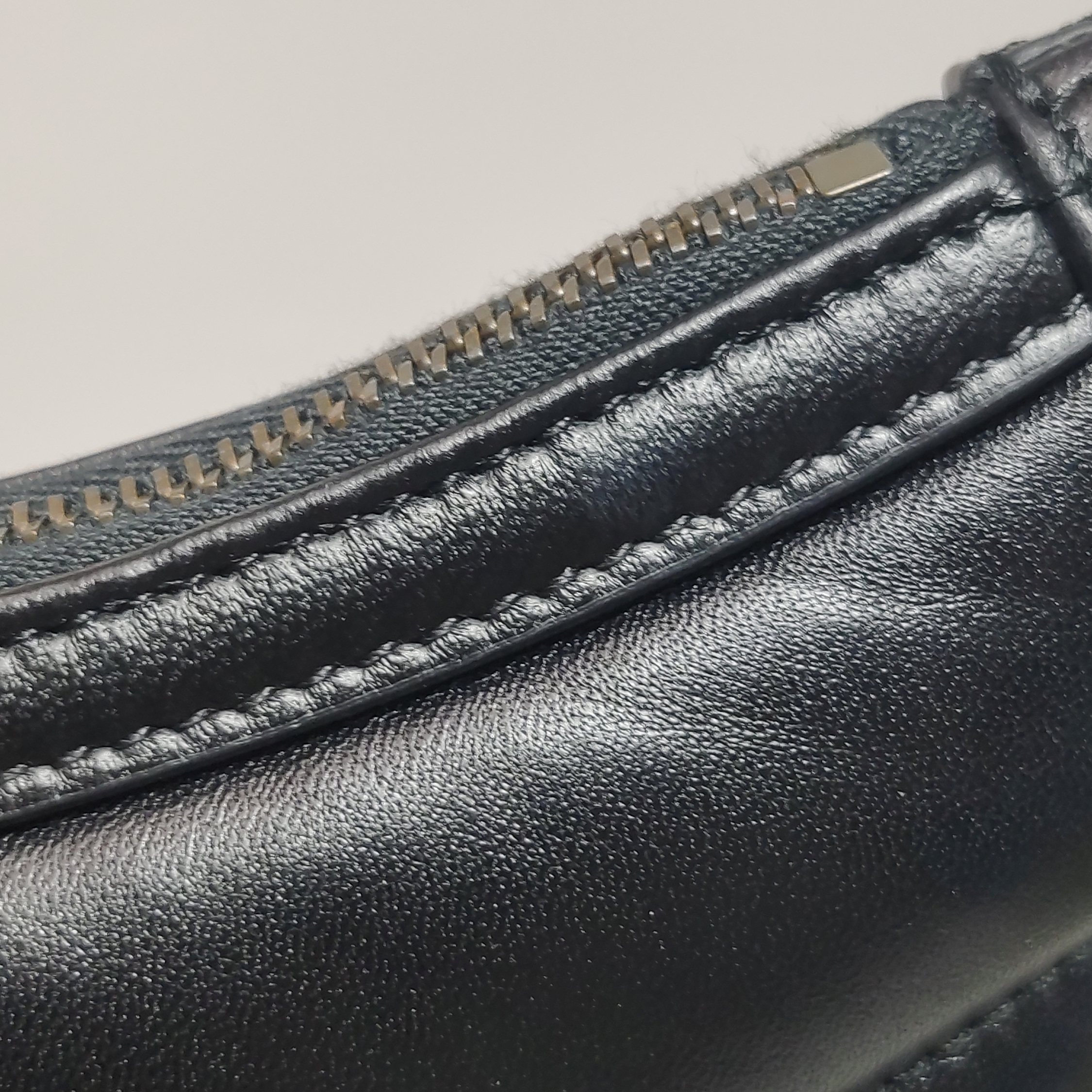 Gucci GG Marmont Pochette Shoulder Bag Leather Small — photo 10 of 14