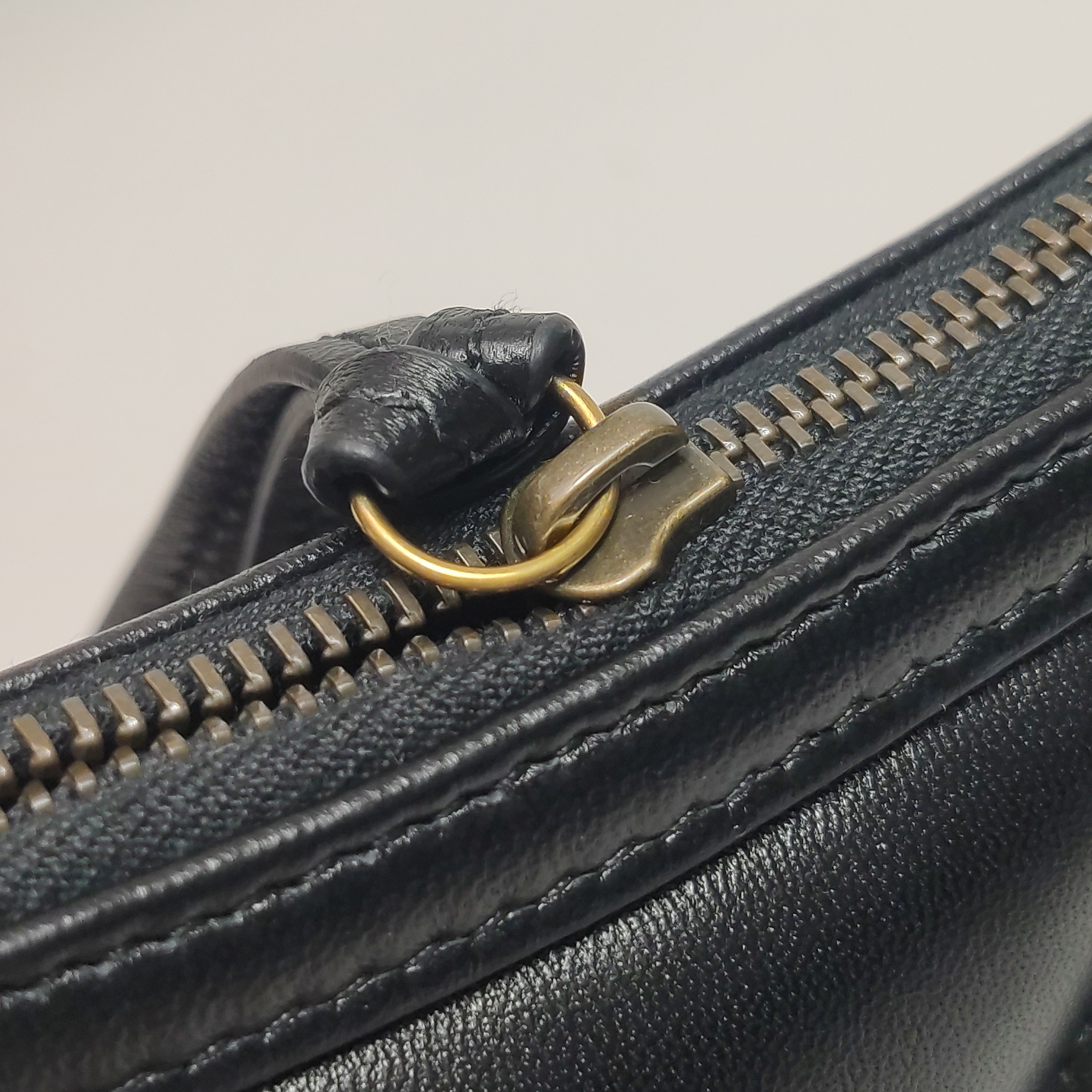 Gucci GG Marmont Pochette Shoulder Bag Leather Small — photo 13 of 14