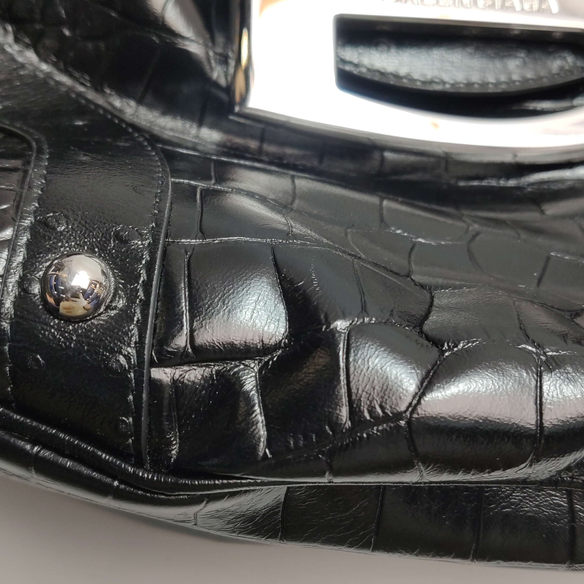 Balenciaga Essex Shoulder Bag Leather — photo 8 of 17