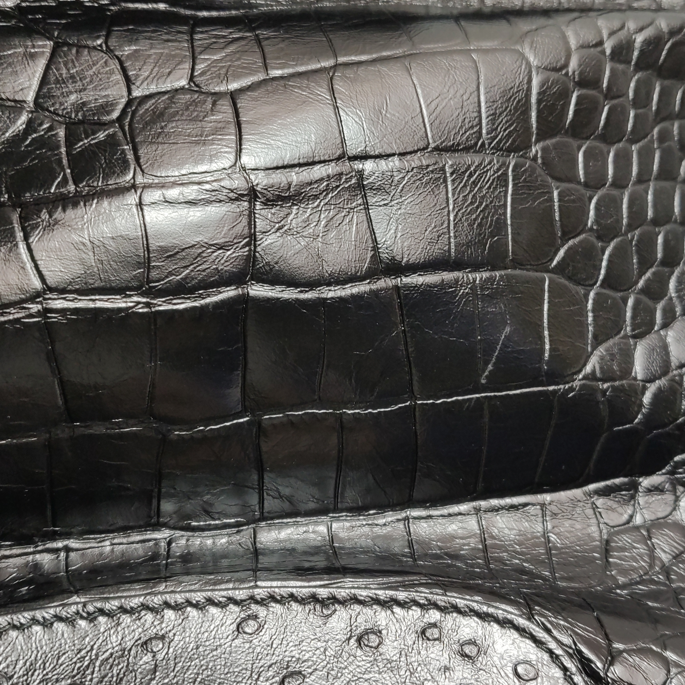 Balenciaga Essex Shoulder Bag Leather — photo 14 of 17