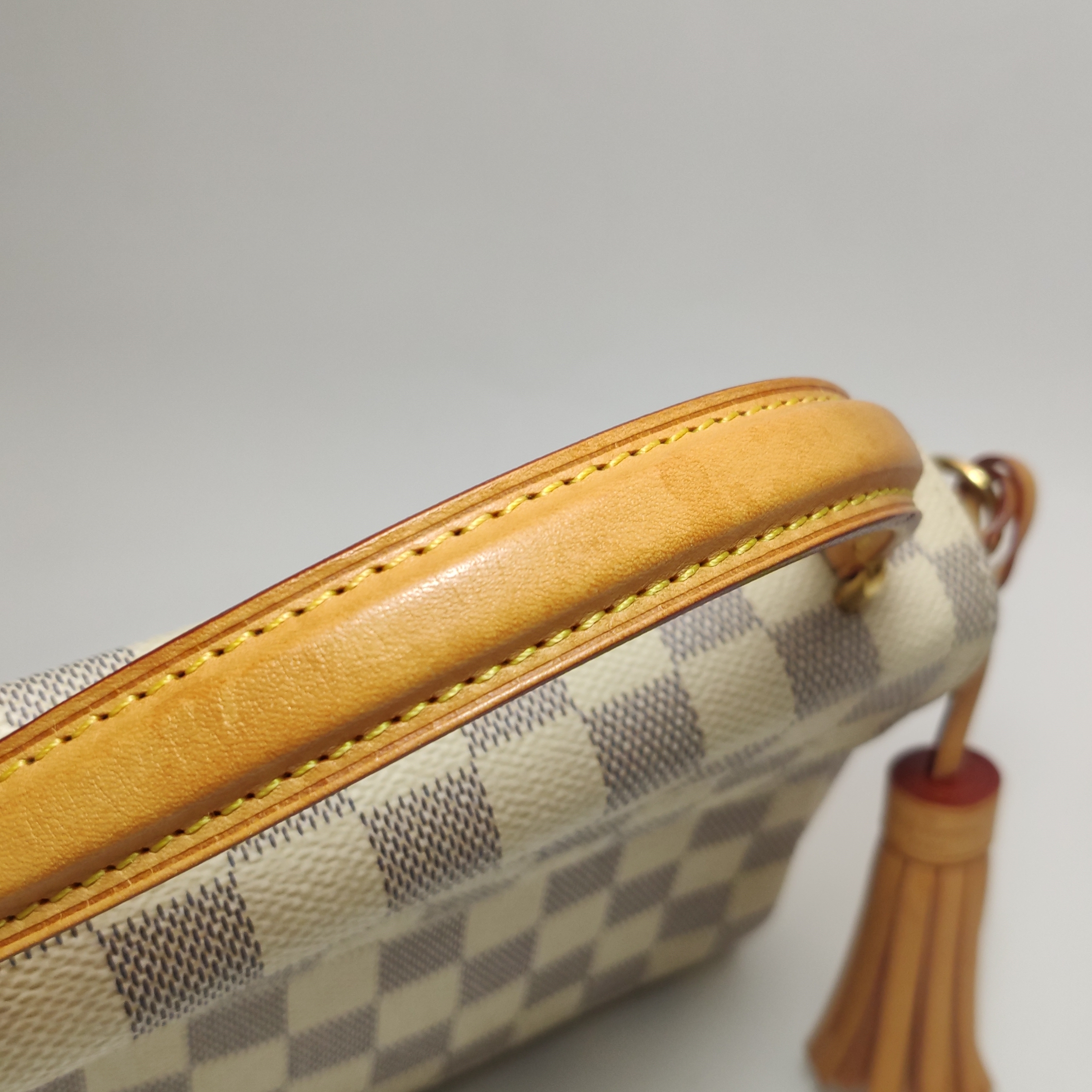  Louis Vuitton(LV) Croisette Handbag Damier — photo 15 of 18