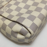  Louis Vuitton(LV) Croisette Handbag Damier — thumbnail 11