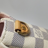 Louis Vuitton(LV) Croisette Handbag Damier — thumbnail 13