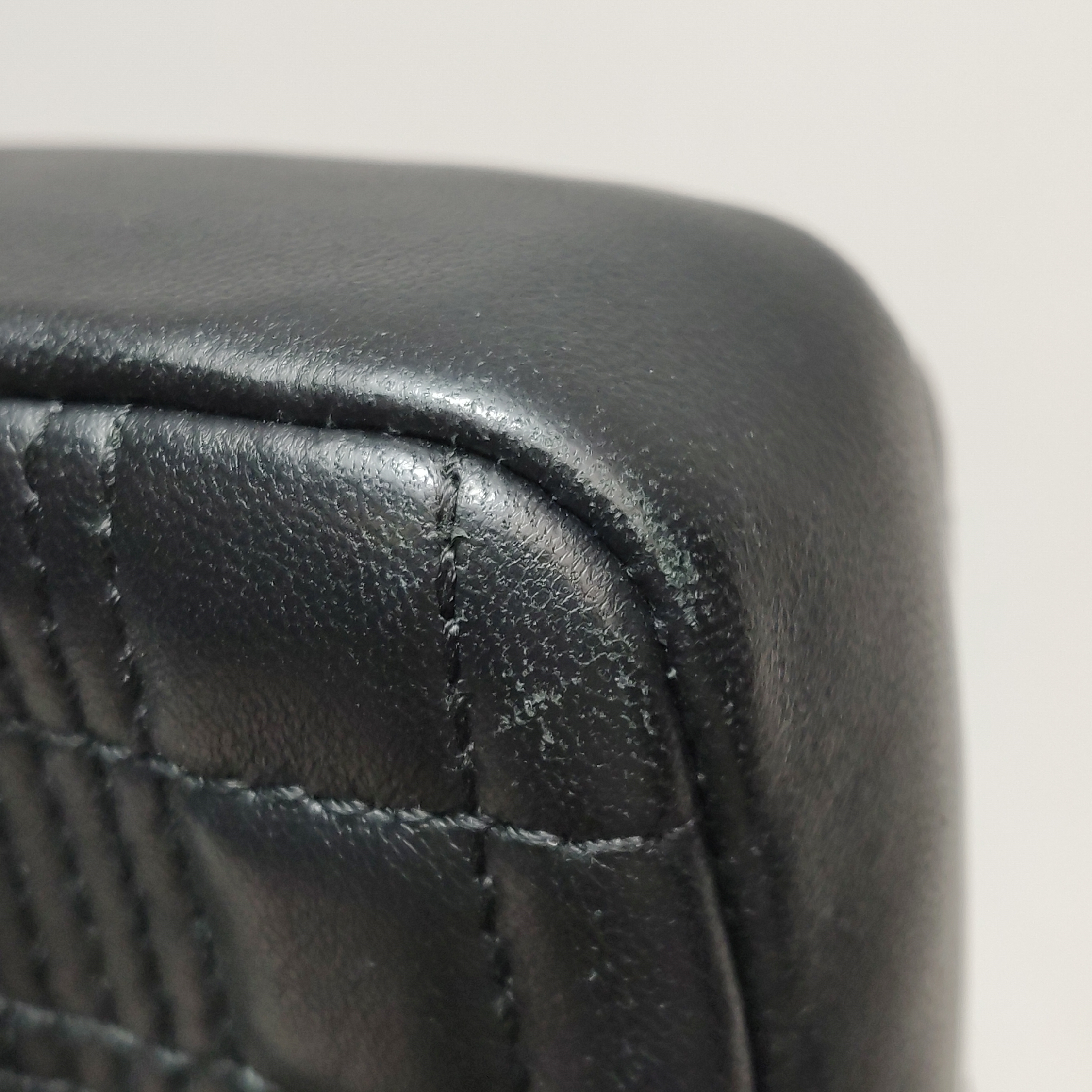Burberry Lola Shoulder Bag Quilted Lambskin Mini — photo 13 of 15