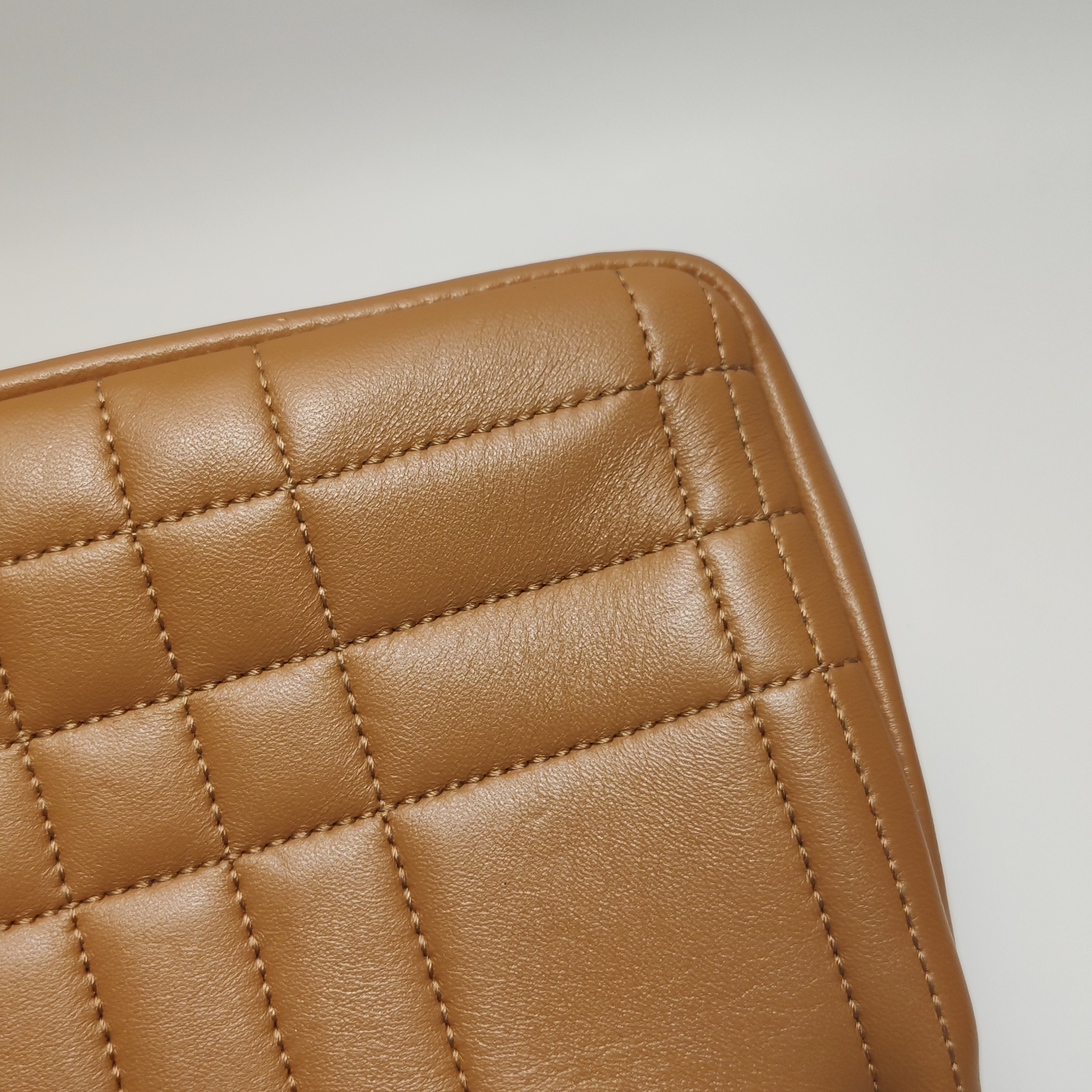 Burberry Lola Shoulder Bag Quilted Lambskin Small — photo 14 of 19
