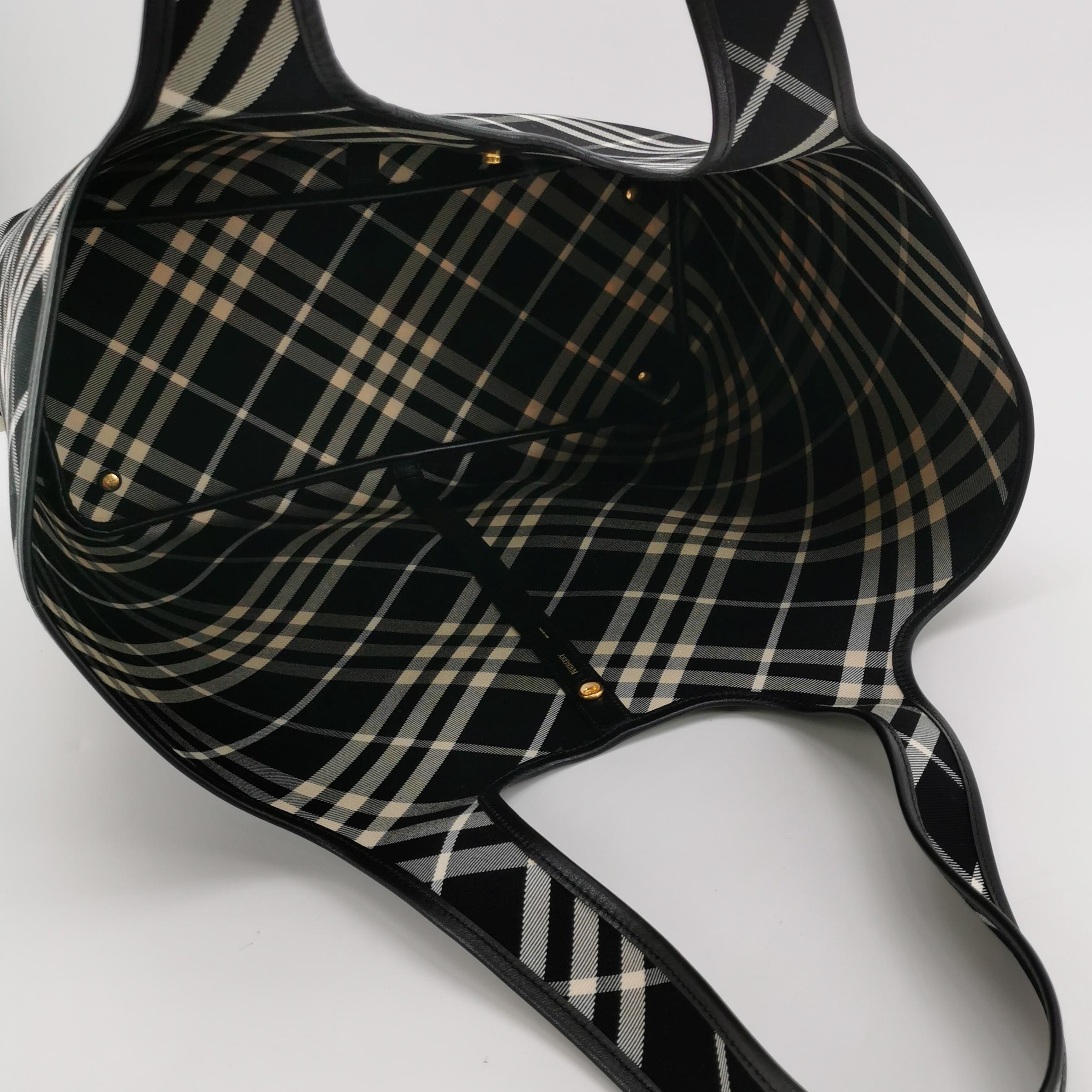 Burberry East-West Tote Vintage Check Canvas — photo 8 of 17