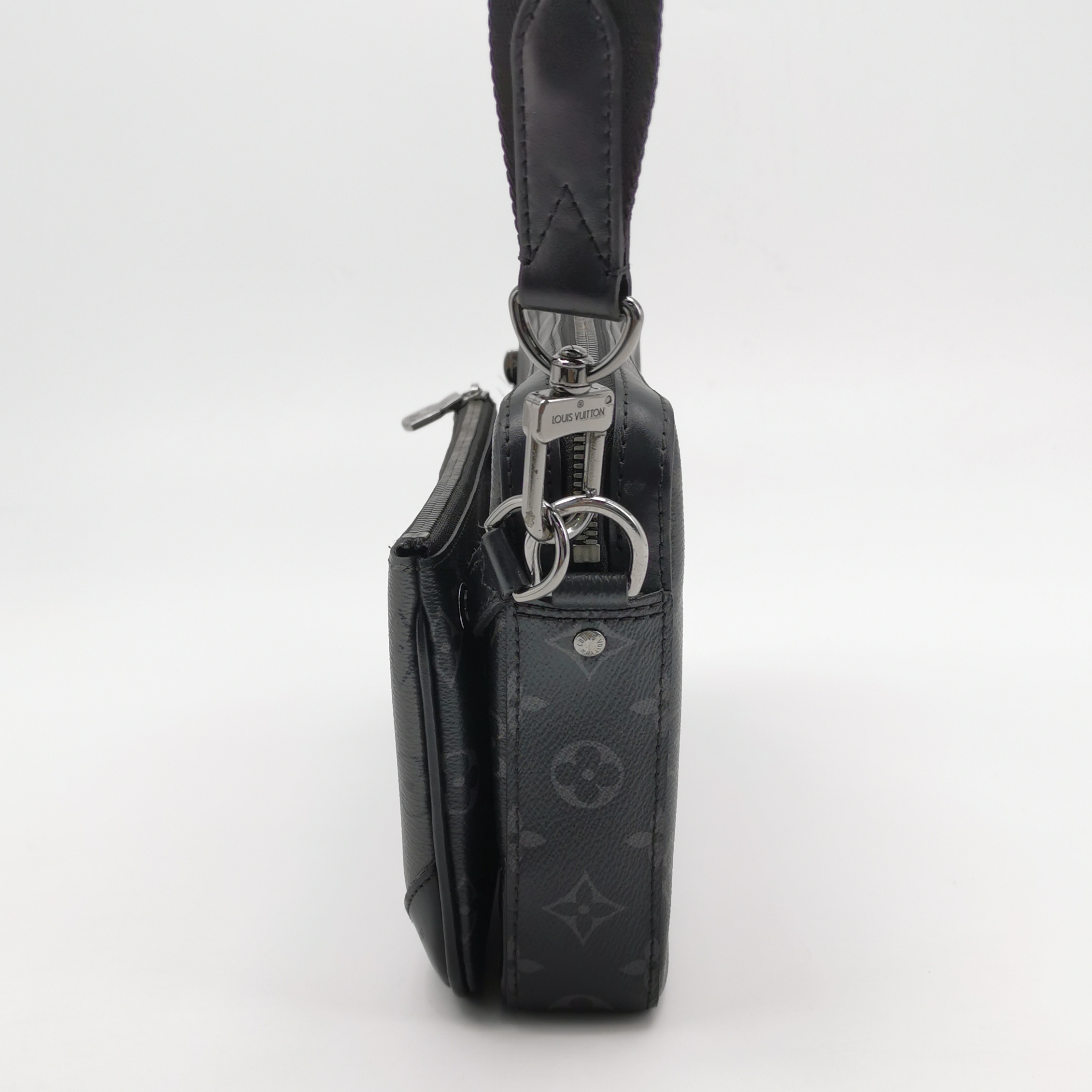 Louis Vuitton(LV) Trio Messenger Bag Reverse Monogram Eclipse Canvas — photo 3 of 15