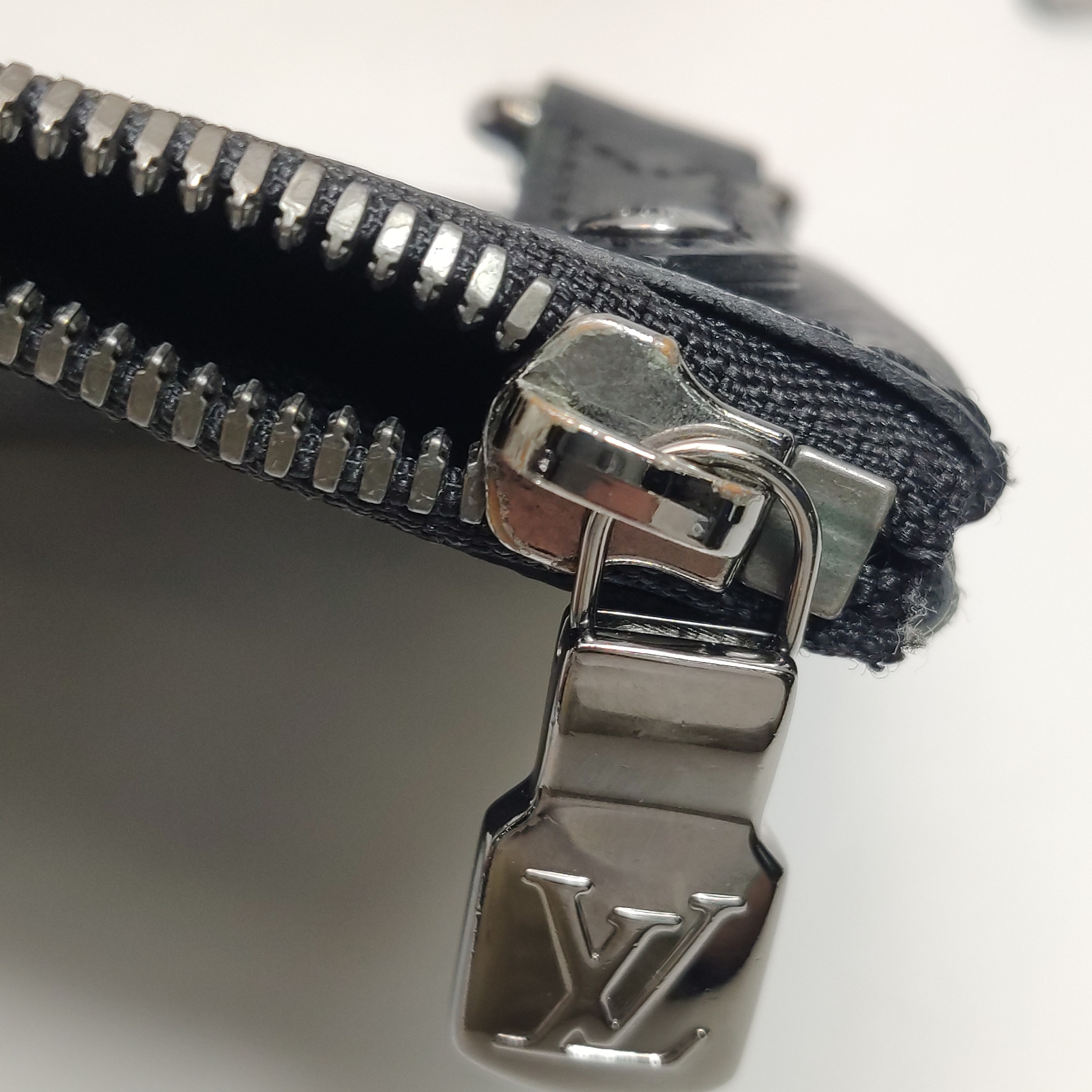 Louis Vuitton(LV) Trio Messenger Bag Reverse Monogram Eclipse Canvas — photo 14 of 15