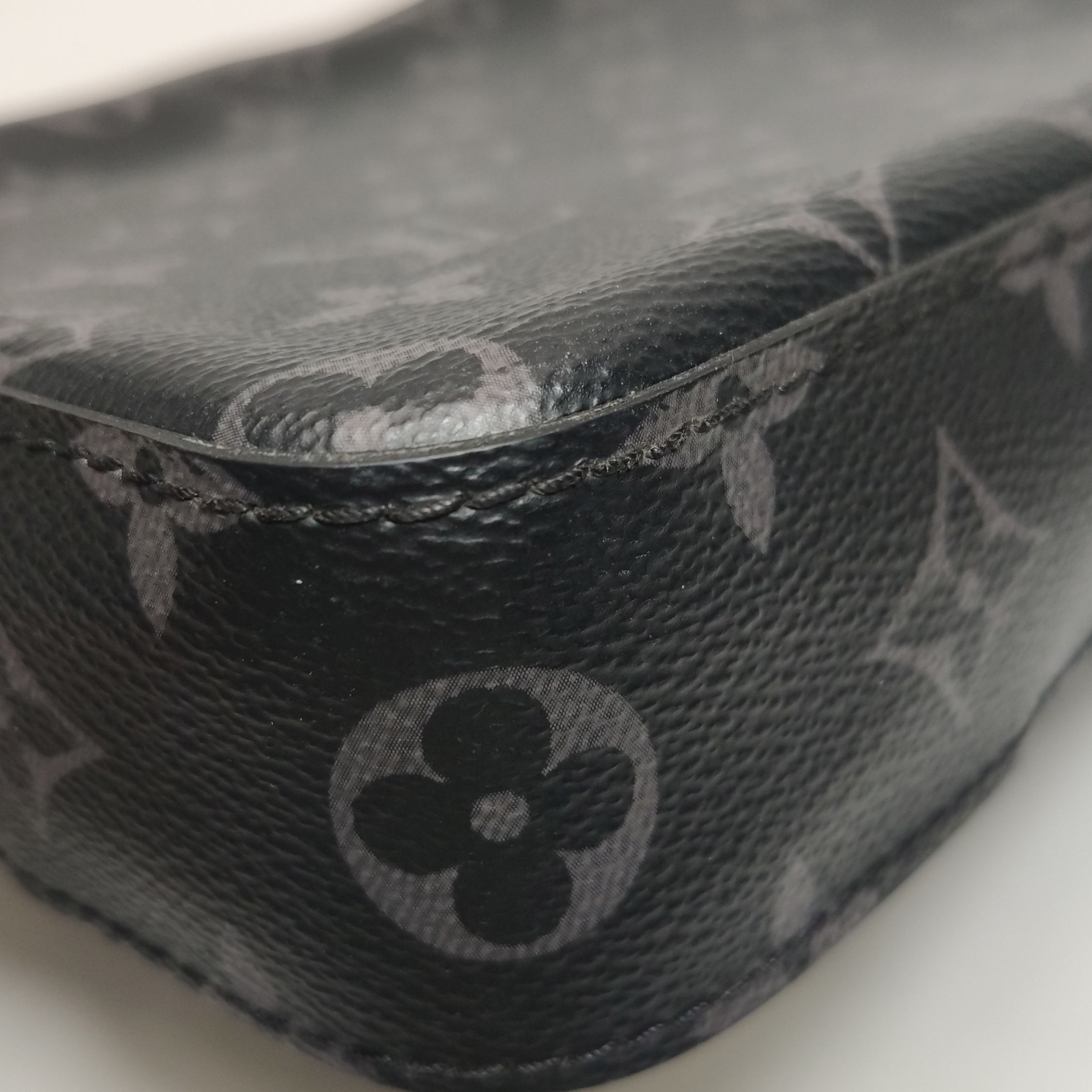 Louis Vuitton(LV) Trio Messenger Bag Reverse Monogram Eclipse Canvas — photo 11 of 15