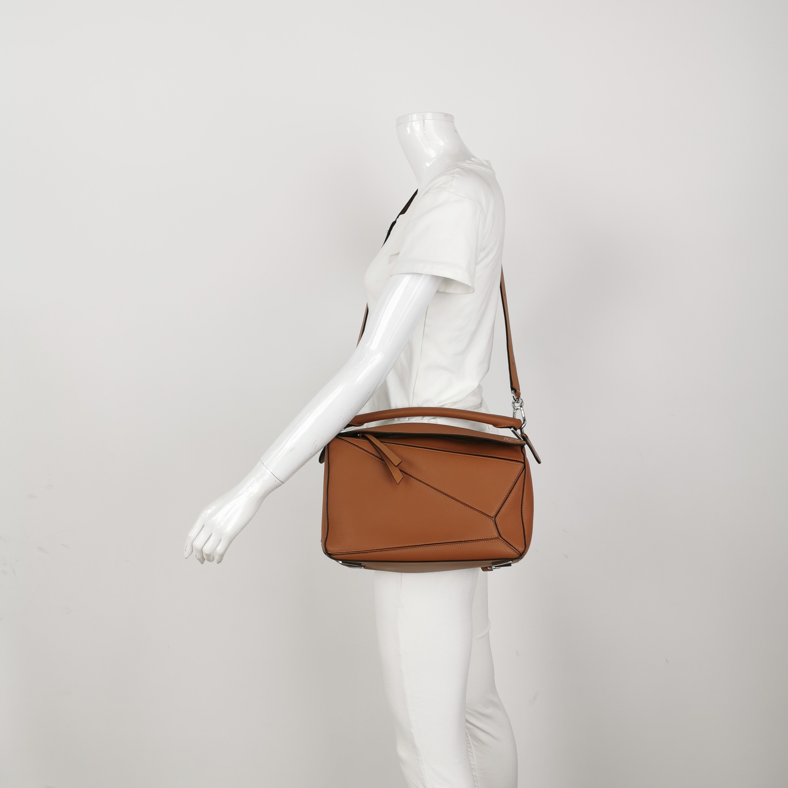 Loewe Puzzle Bag Leather Medium — alternate view
