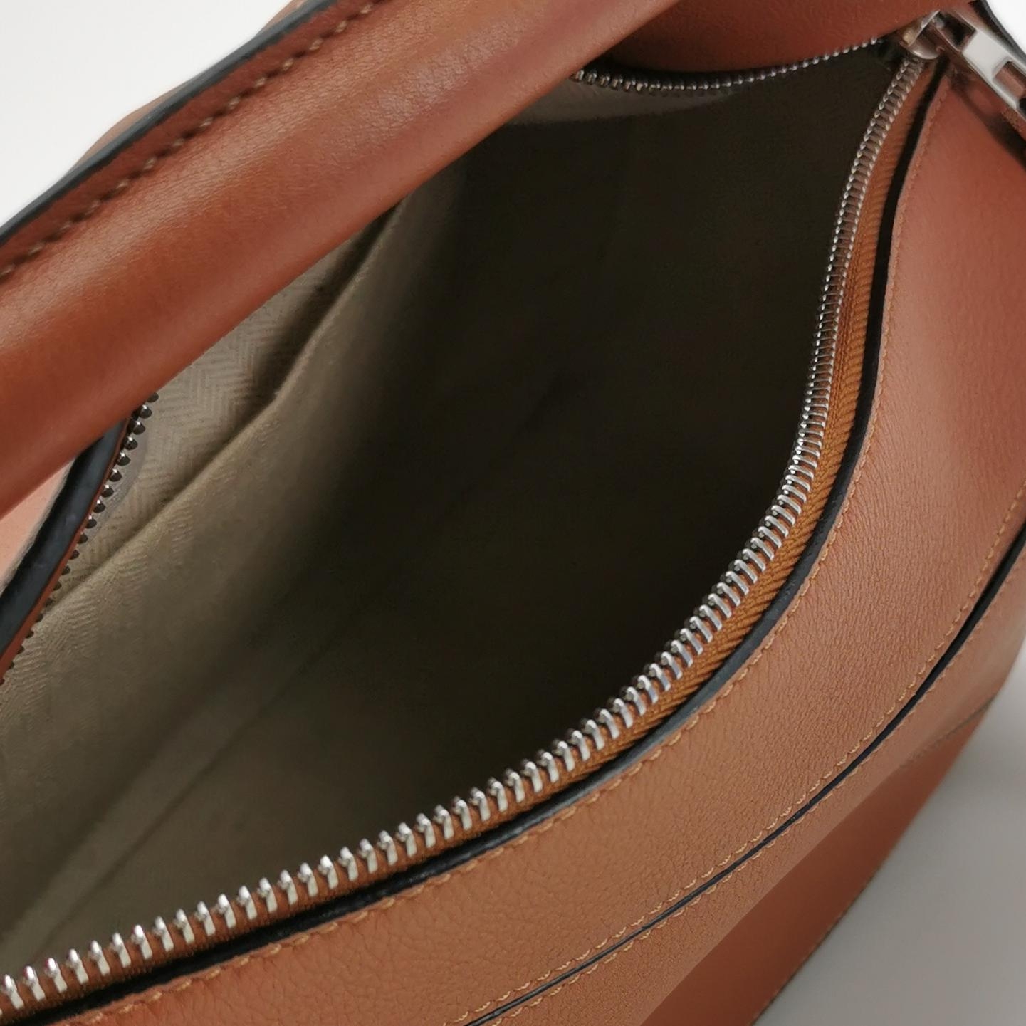 Loewe Puzzle Bag Leather Medium — photo 7 of 15