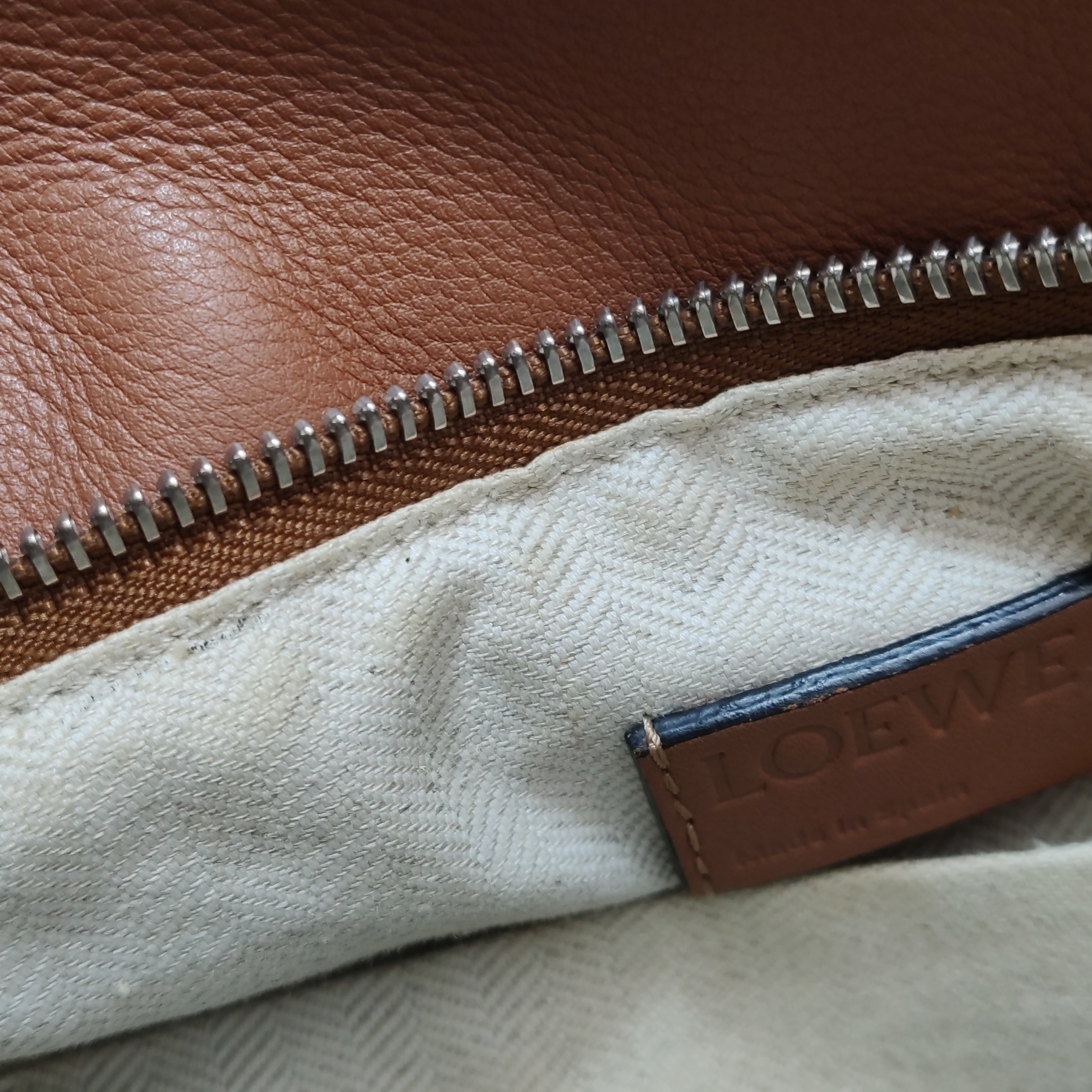 Loewe Puzzle Bag Leather Medium — photo 8 of 15