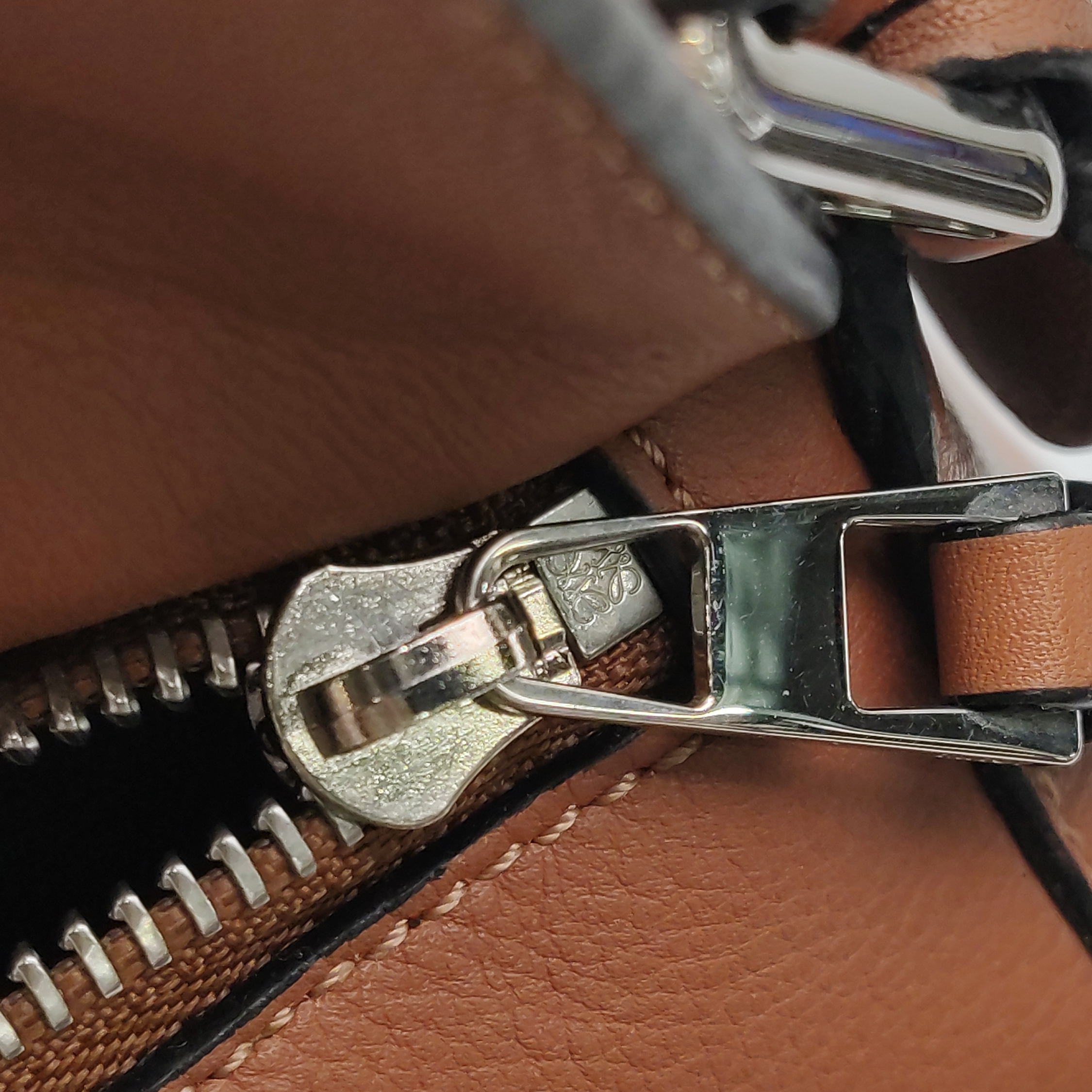 Loewe Puzzle Bag Leather Medium — photo 15 of 15