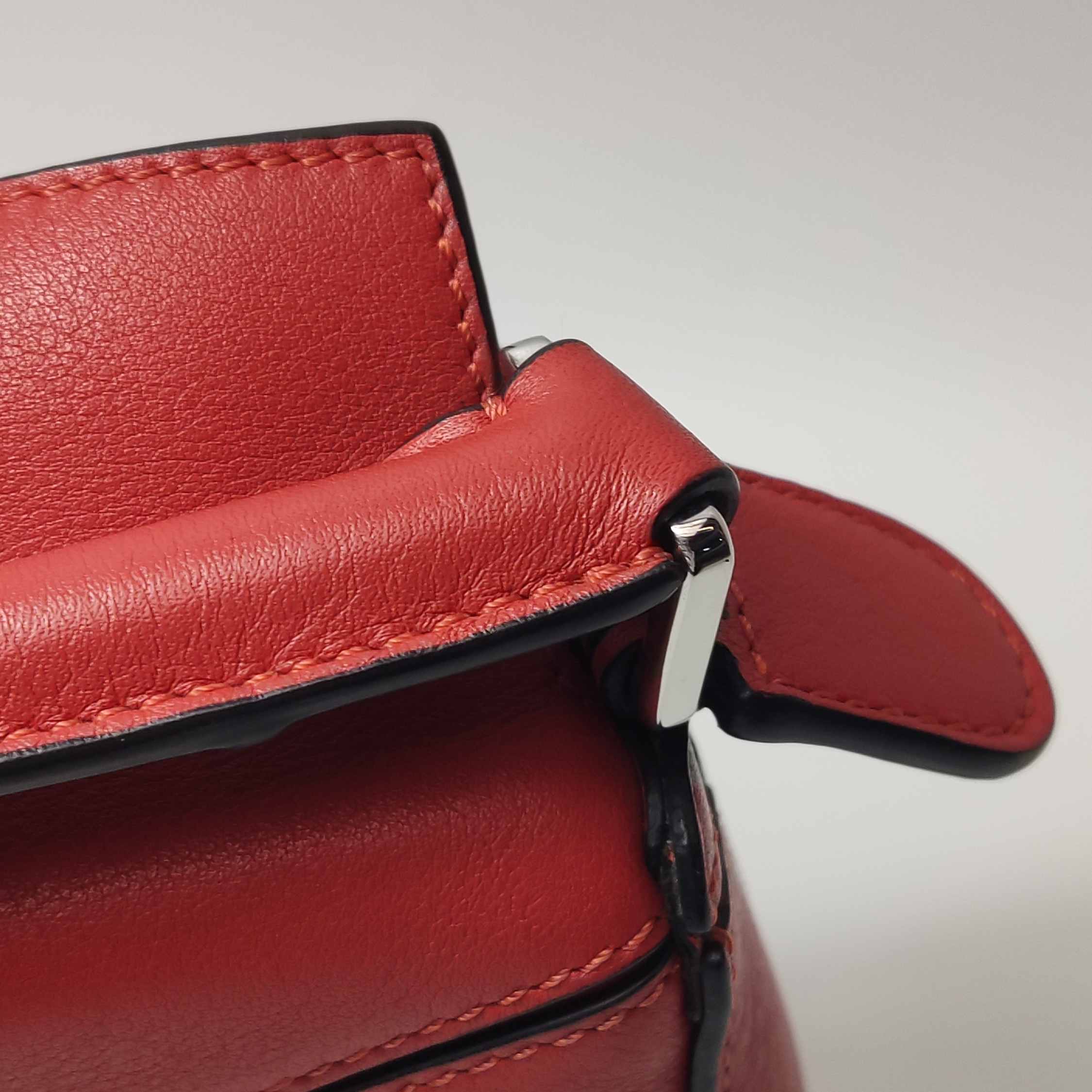 Loewe Puzzle Bag Leather Mini — photo 15 of 17