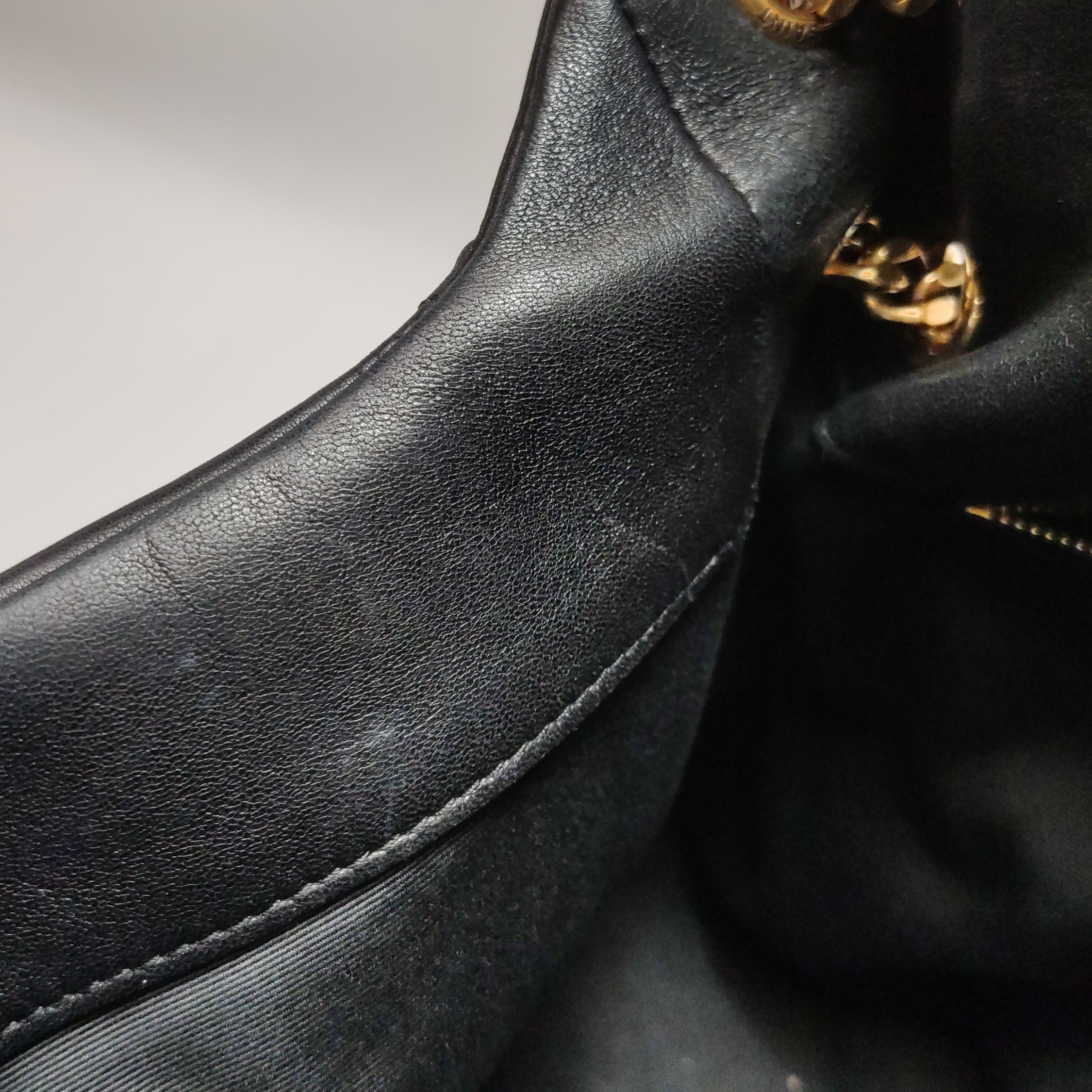 Saint Laurent(YSL) Loulou Puffer Shoulder Bag Quilted Leather Medium — photo 14 of 18