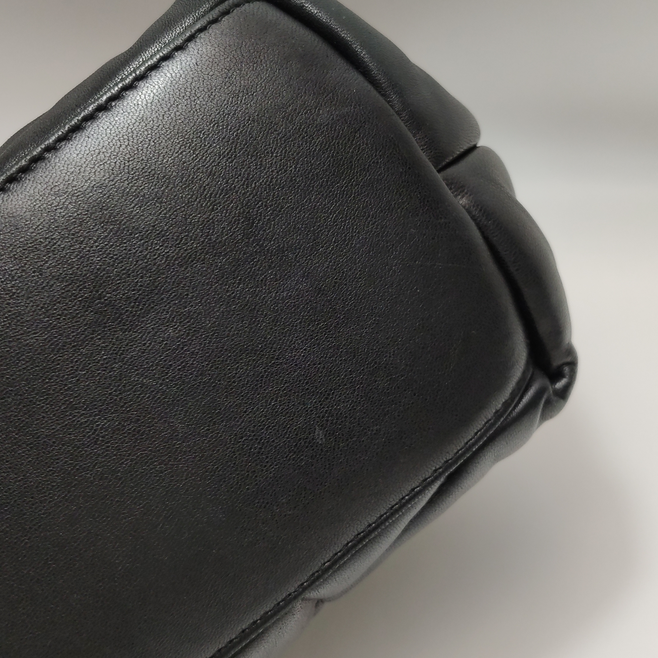 Saint Laurent(YSL) Loulou Puffer Shoulder Bag Quilted Leather Medium — photo 15 of 18