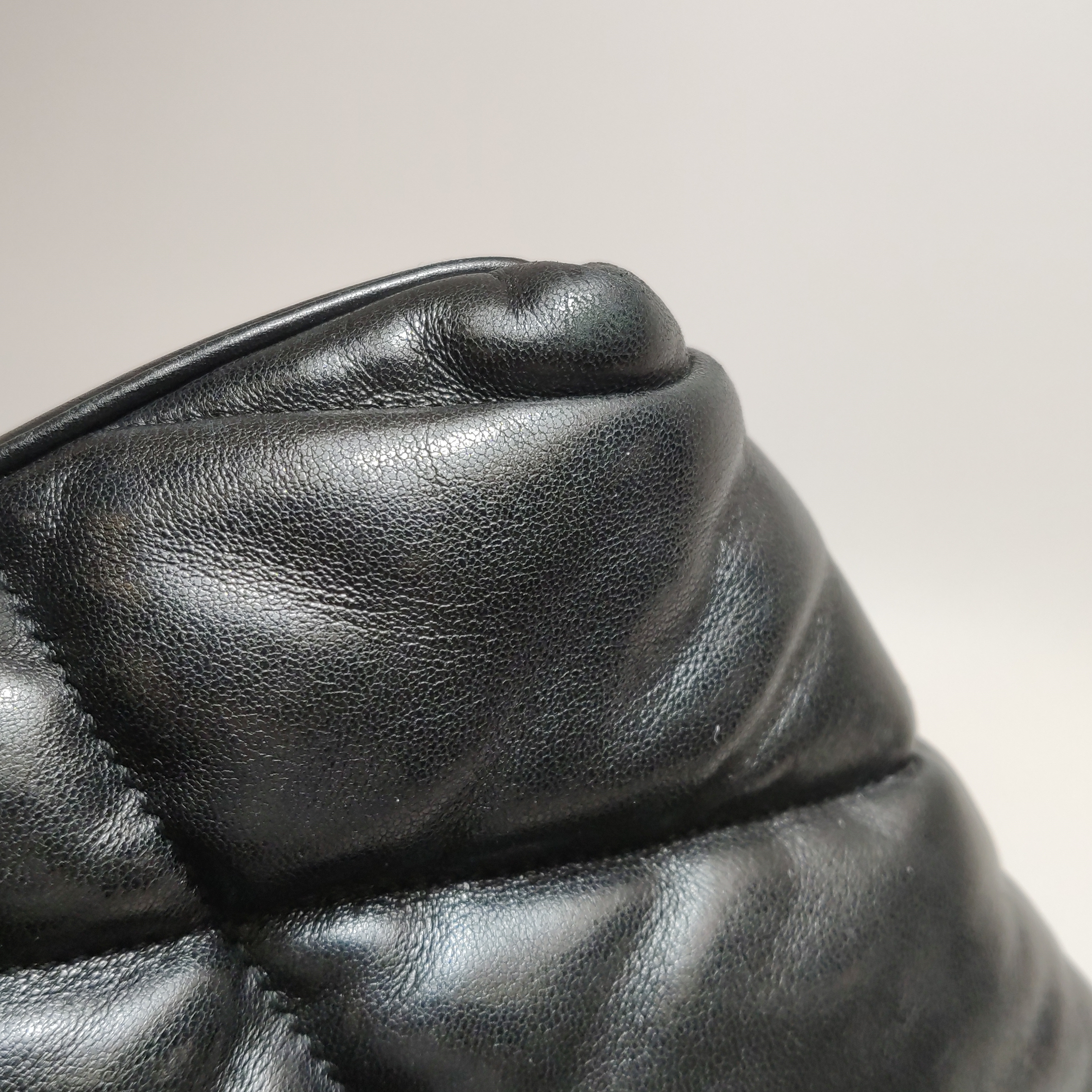 Saint Laurent(YSL) Loulou Puffer Shoulder Bag Quilted Leather Small — photo 15 of 20